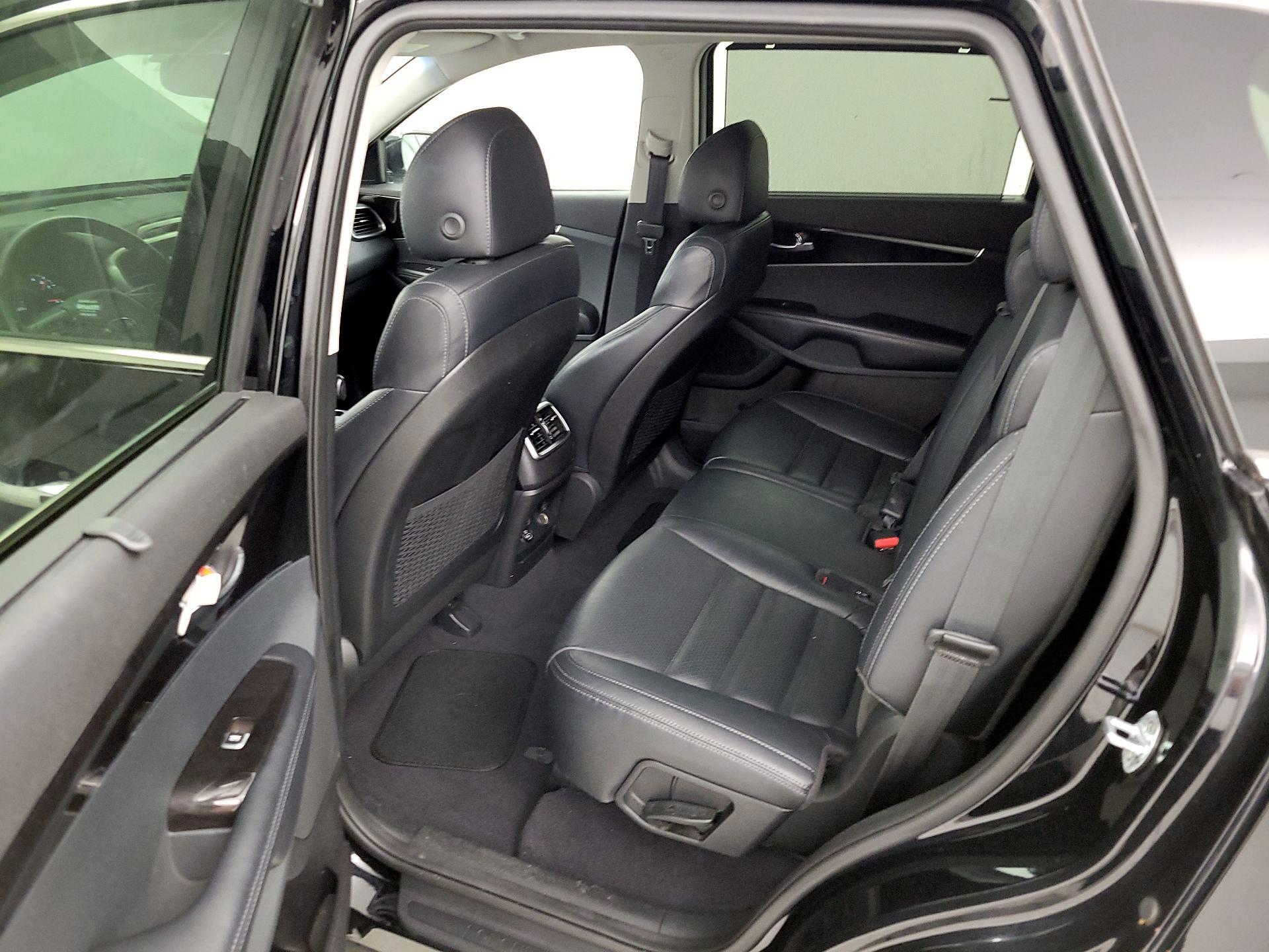Thumbnail: 2018 Kia Sorento - 19