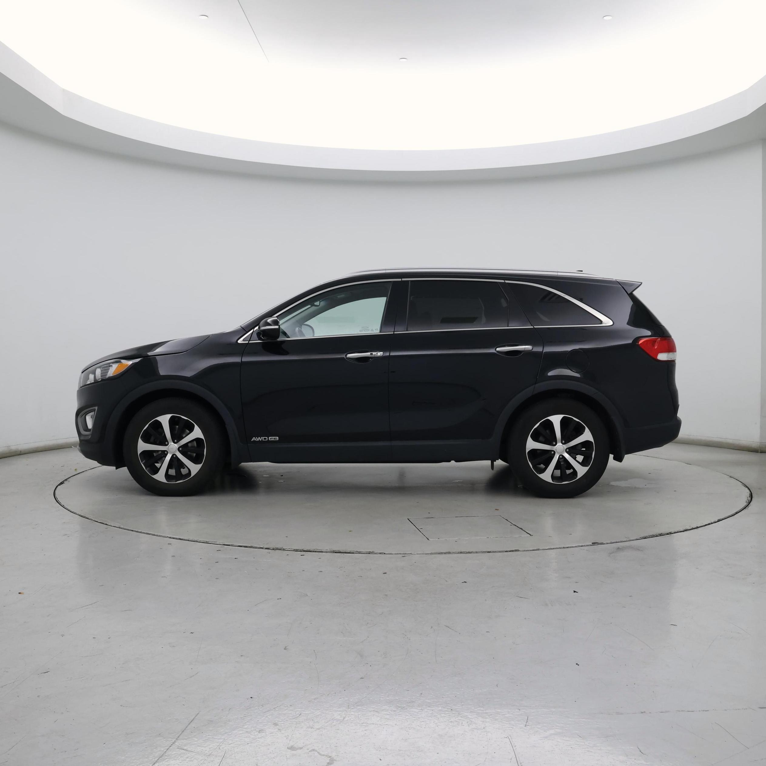 Thumbnail: 2018 Kia Sorento - 3