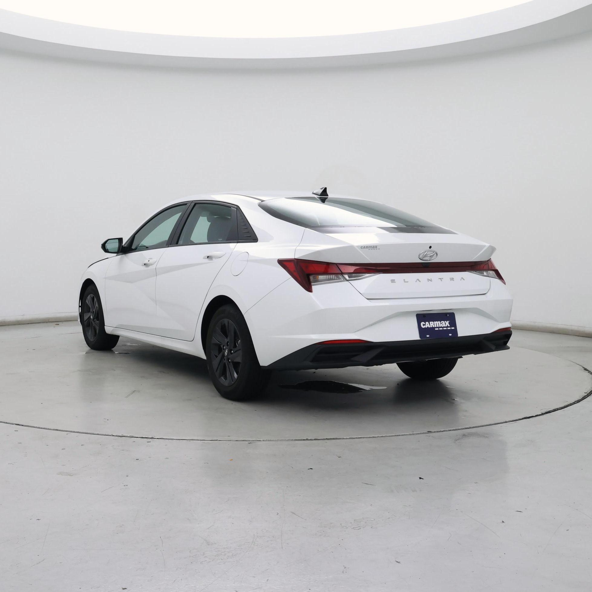 Thumbnail: 2023 Hyundai Elantra - 2