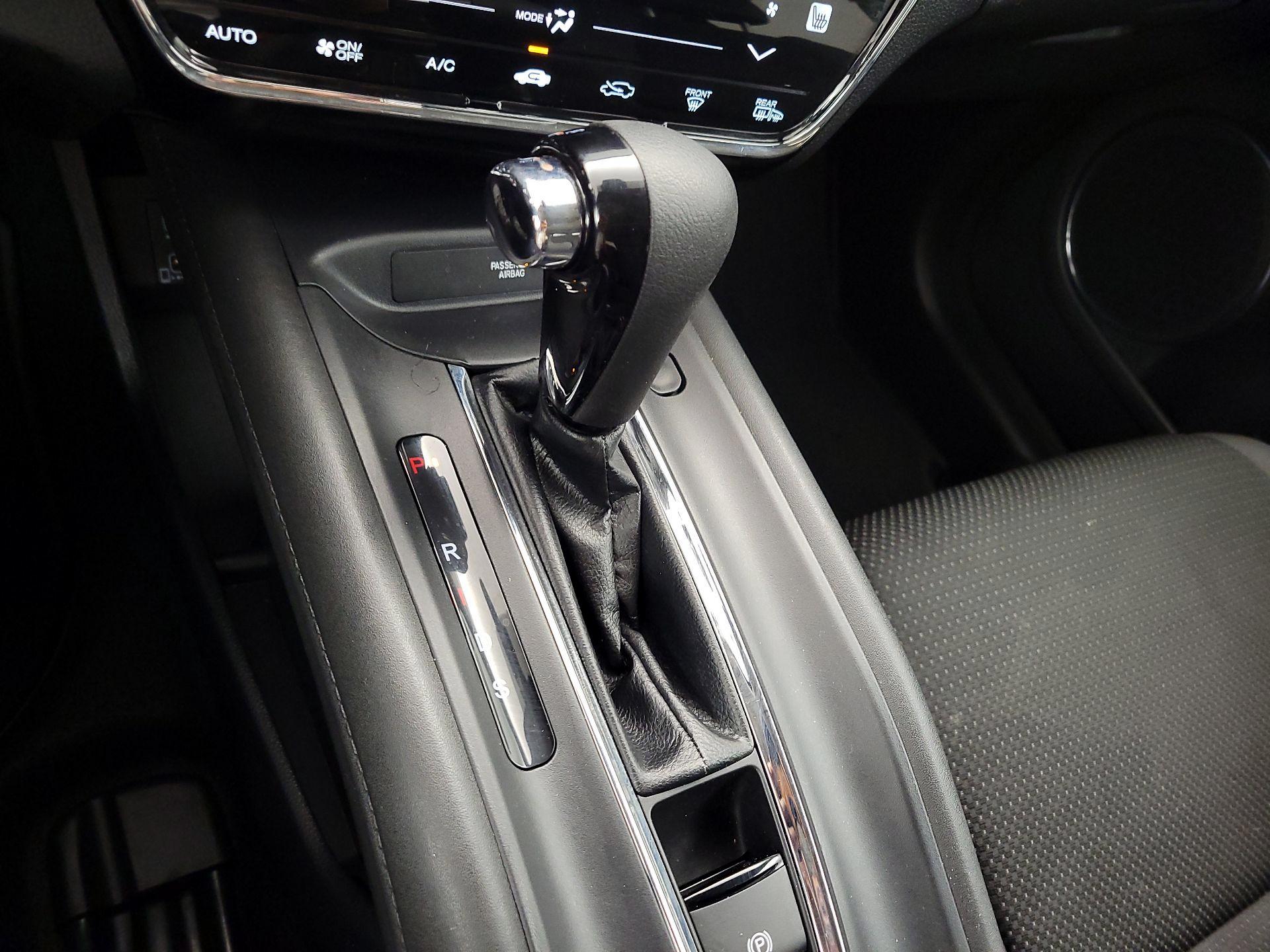 Thumbnail: 2019 Honda HR-V - 17