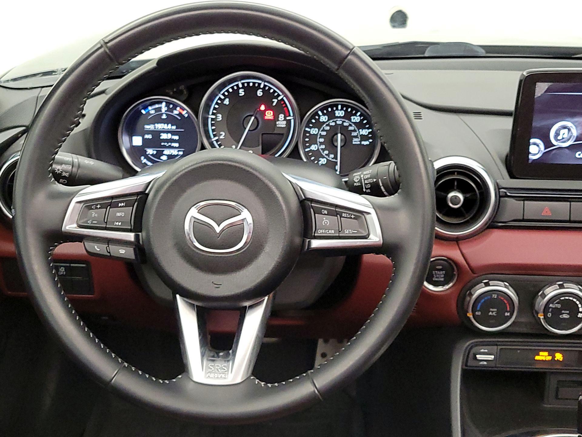 Thumbnail: 2020 Mazda MX-5 Miata - 10
