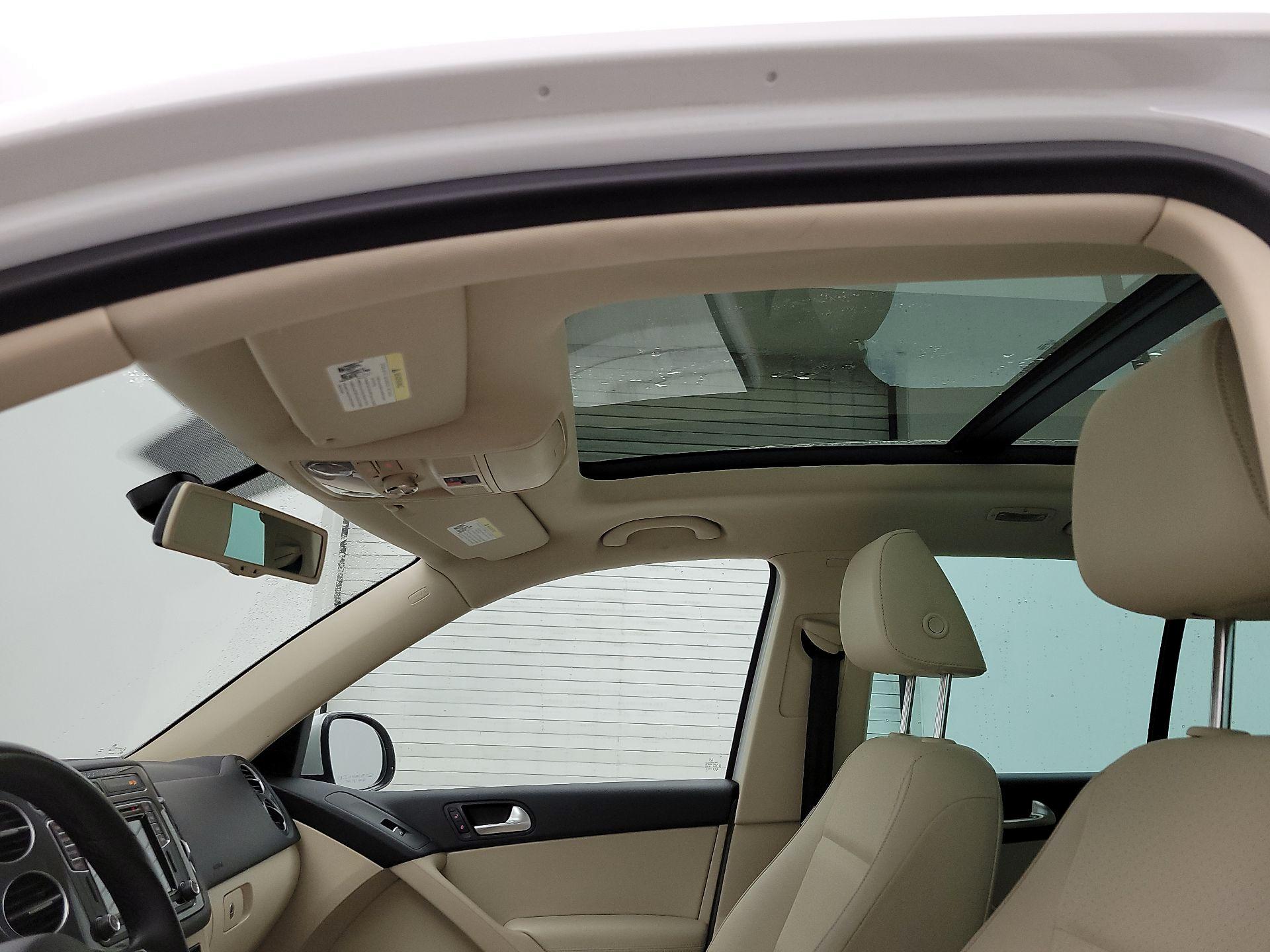 Thumbnail: 2016 Volkswagen Tiguan - 20