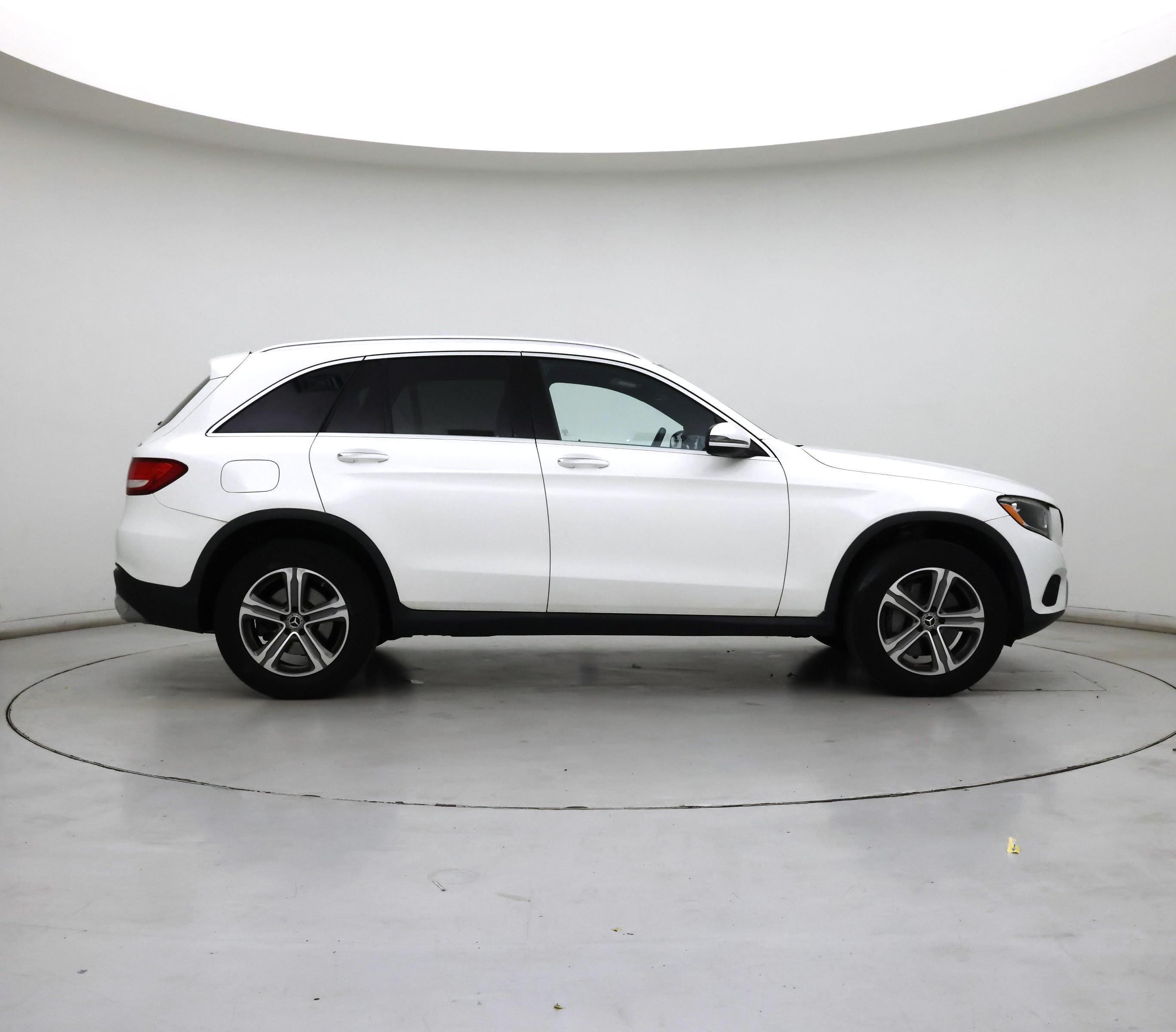 Thumbnail: 2018 Mercedes-Benz GLC - 7