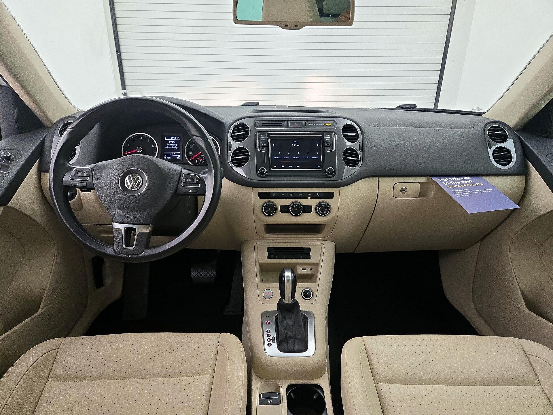 Thumbnail: 2017 Volkswagen Tiguan - 9
