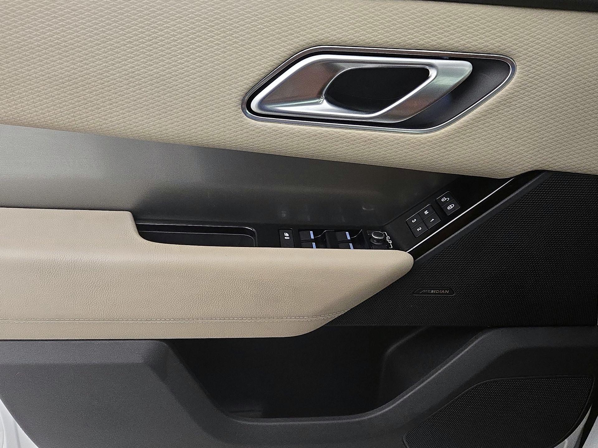 Thumbnail: 2019 Land Rover Range Rover Velar - 12