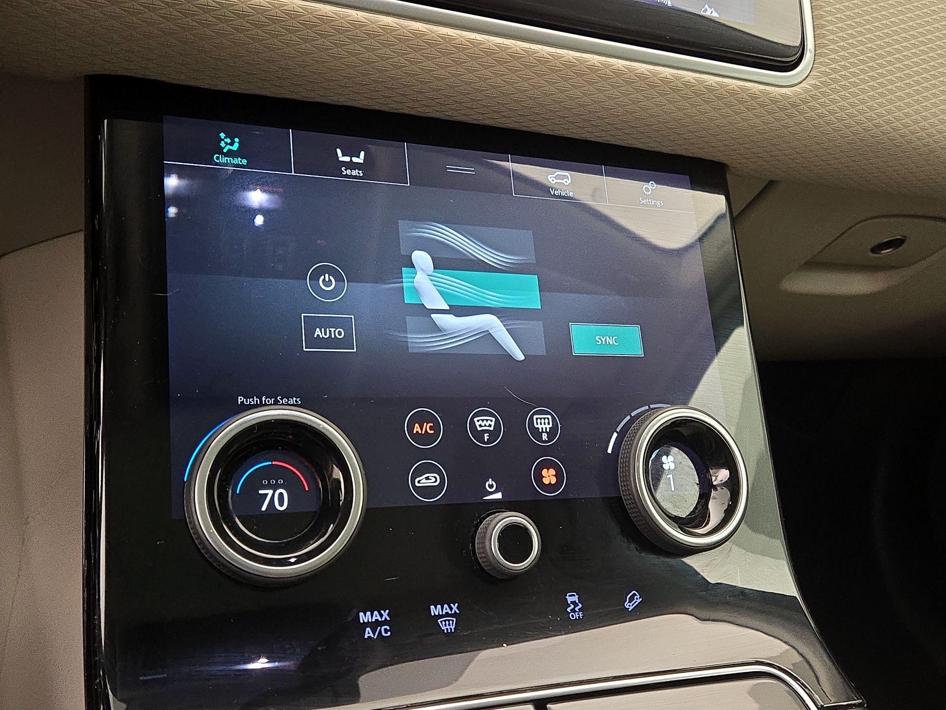 Thumbnail: 2019 Land Rover Range Rover Velar - 17