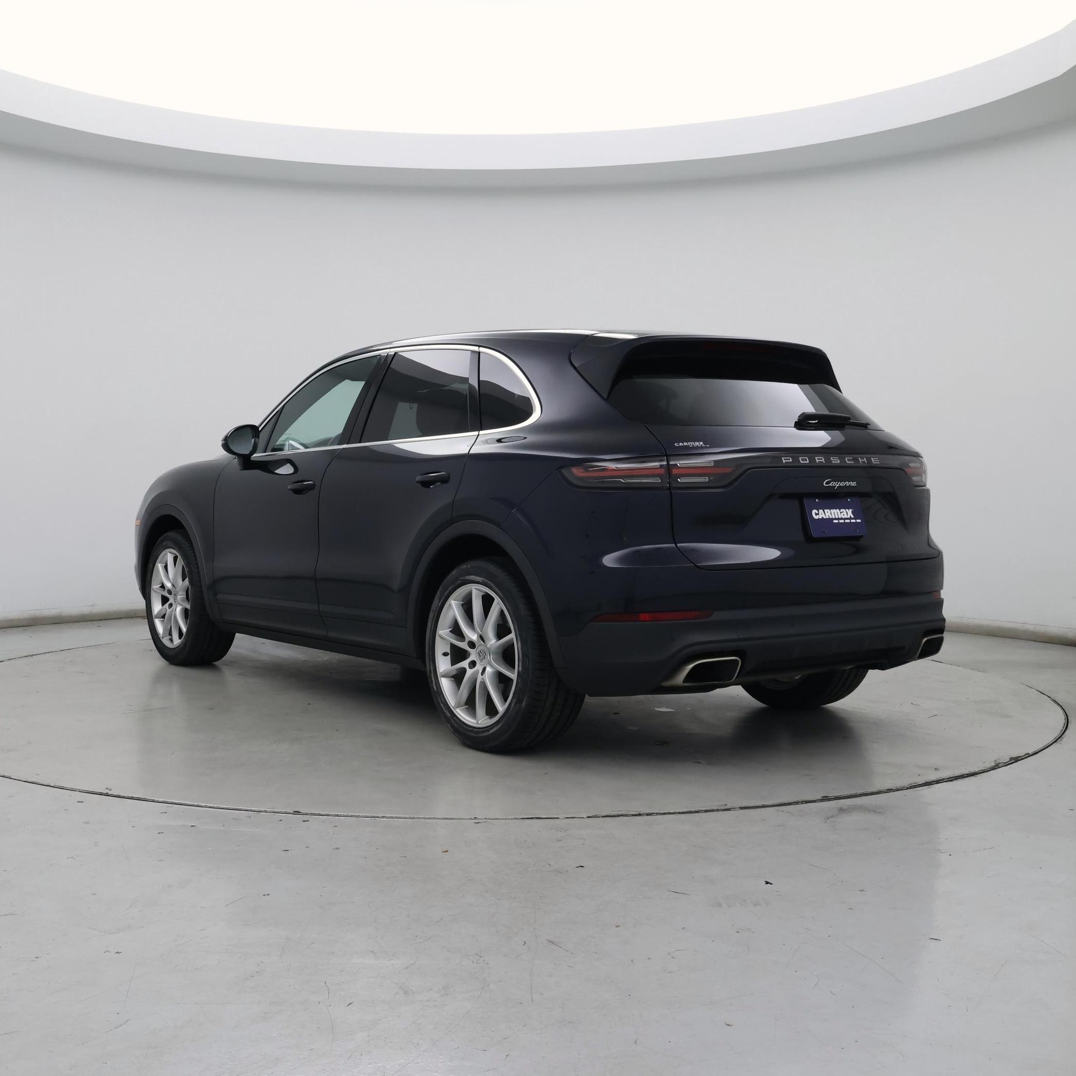 Thumbnail: 2021 Porsche Cayenne - 2