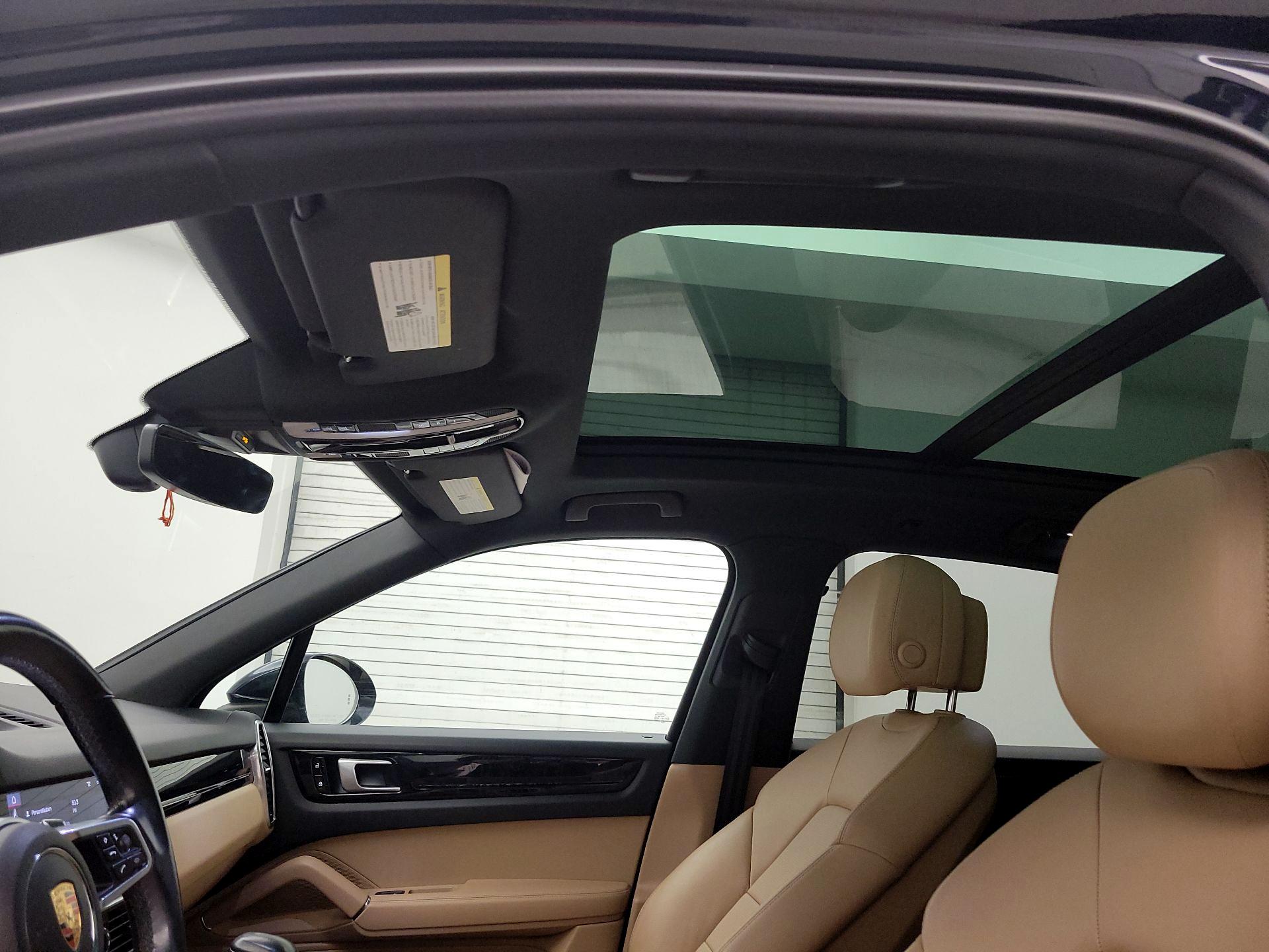 Thumbnail: 2021 Porsche Cayenne - 19