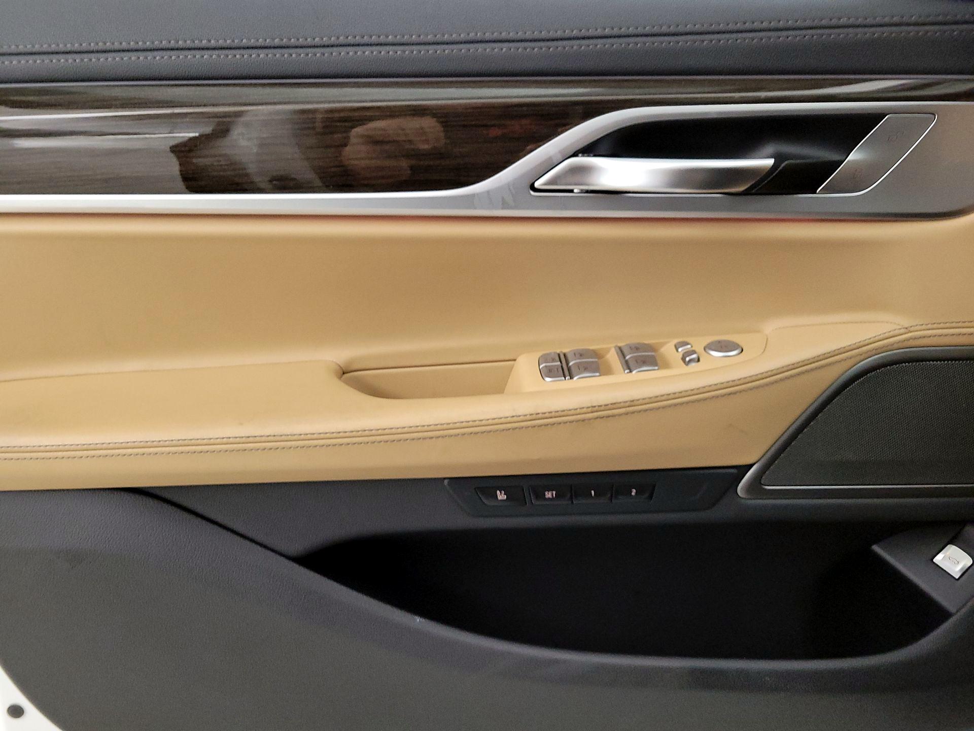 Thumbnail: 2022 BMW 7 Series - 12