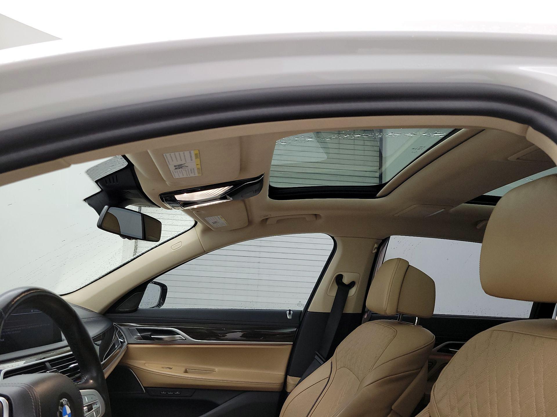 Thumbnail: 2022 BMW 7 Series - 20