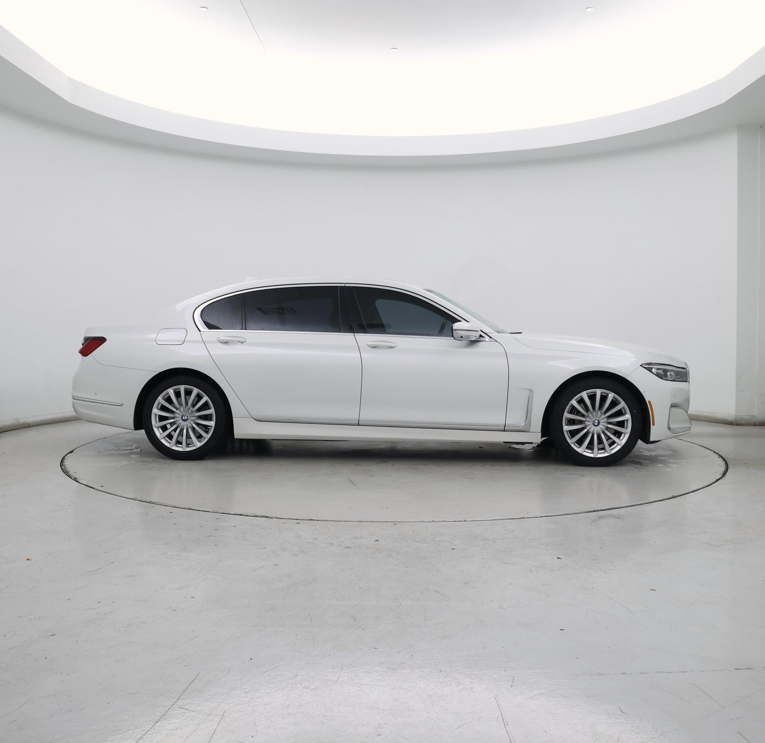 Thumbnail: 2022 BMW 7 Series - 7