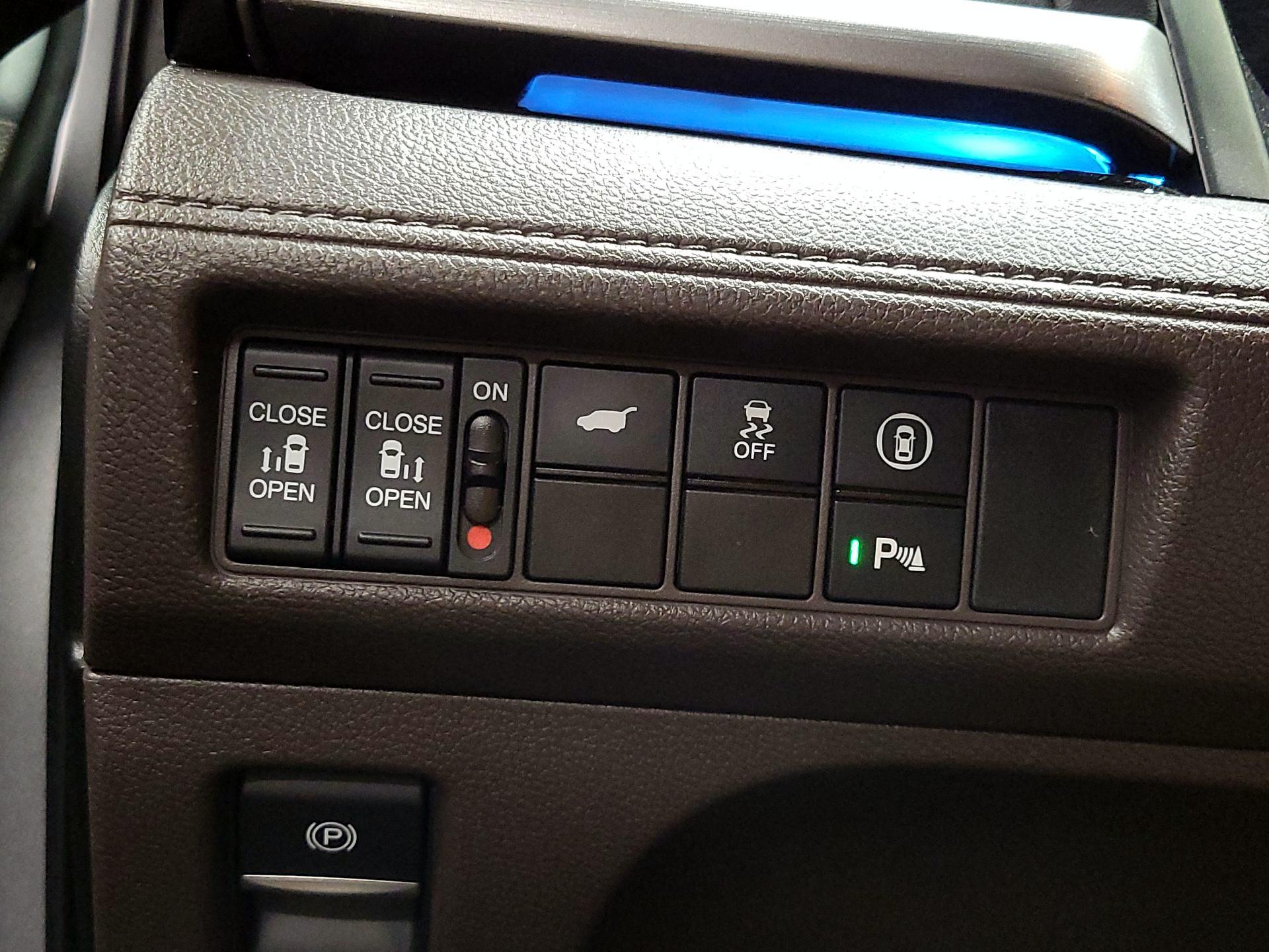 Thumbnail: 2023 Honda Odyssey - 13