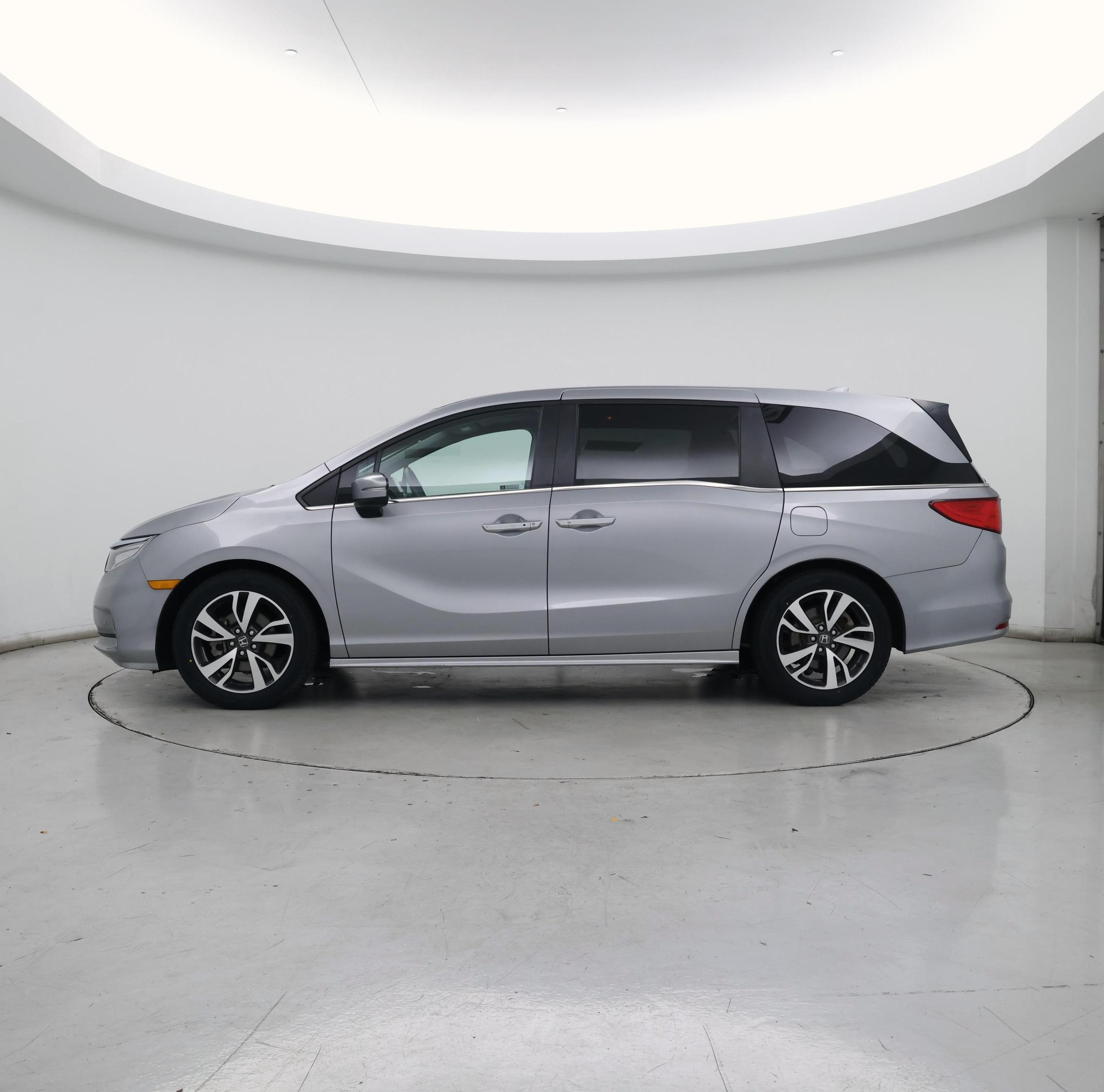 Thumbnail: 2023 Honda Odyssey - 3