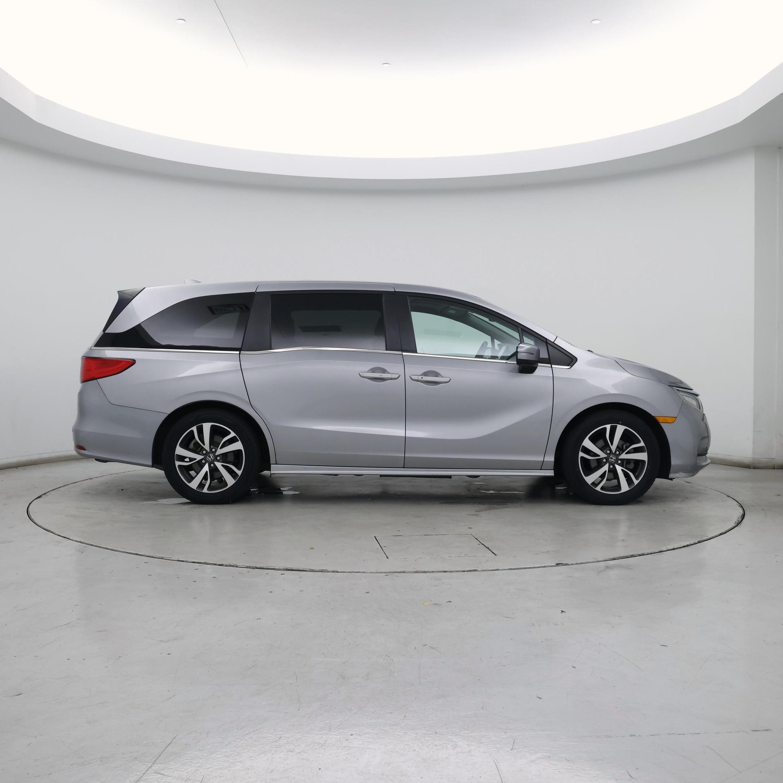 Thumbnail: 2023 Honda Odyssey - 7