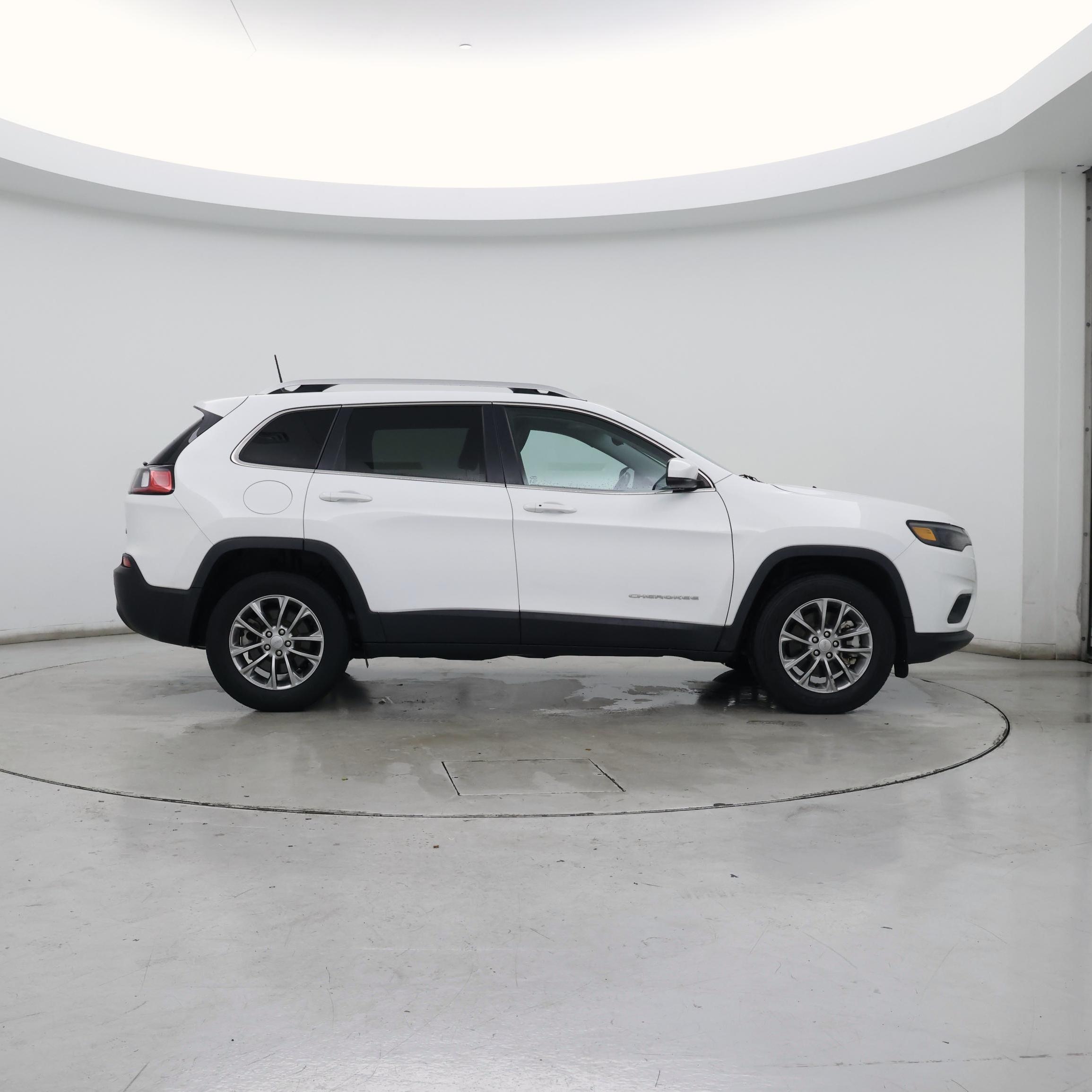 Thumbnail: 2021 Jeep Cherokee - 7