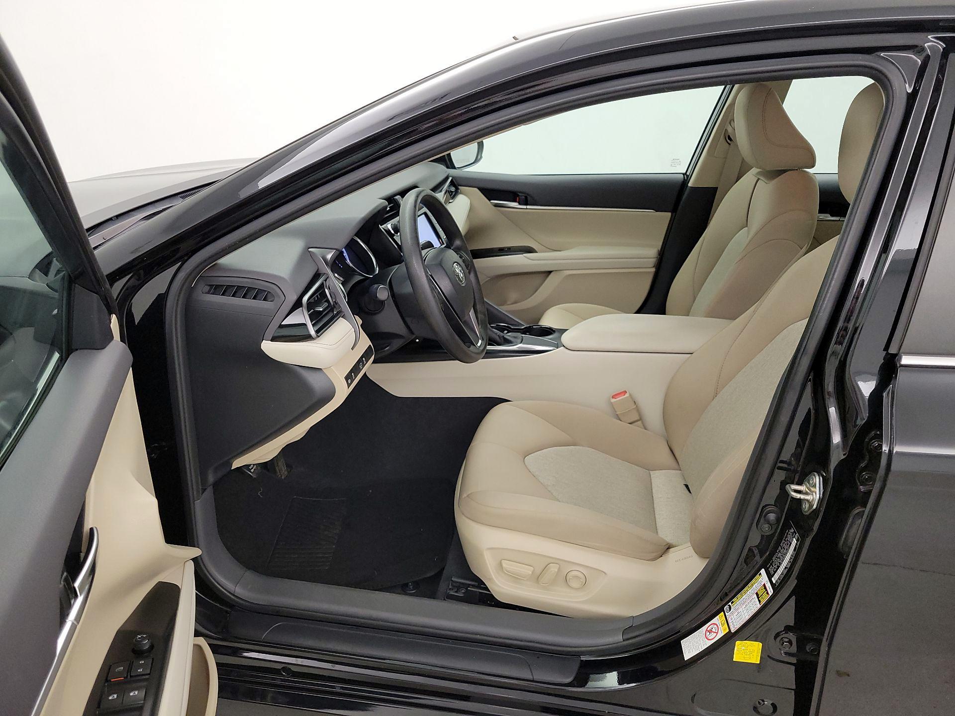 Thumbnail: 2019 Toyota Camry - 11
