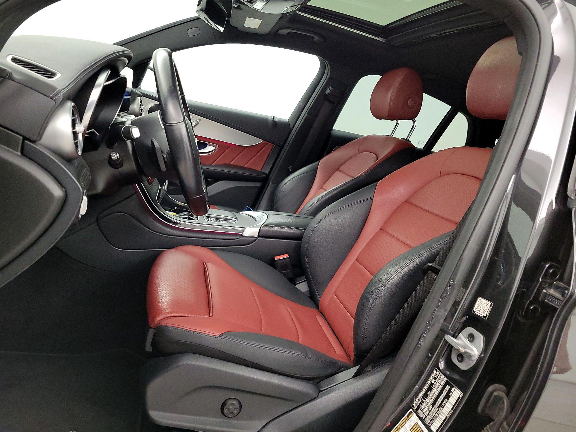 Thumbnail: 2022 Mercedes-Benz GLC - 11