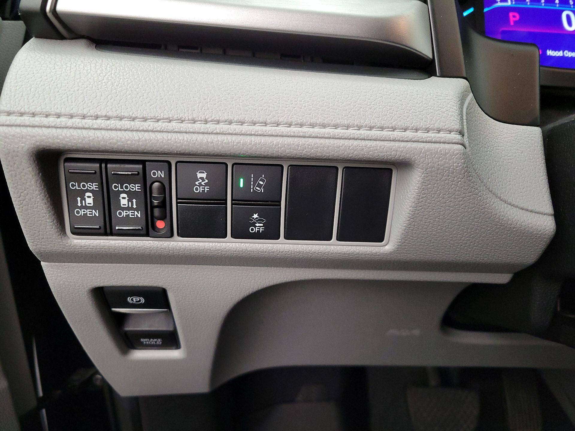 Thumbnail: 2020 Honda Odyssey - 13