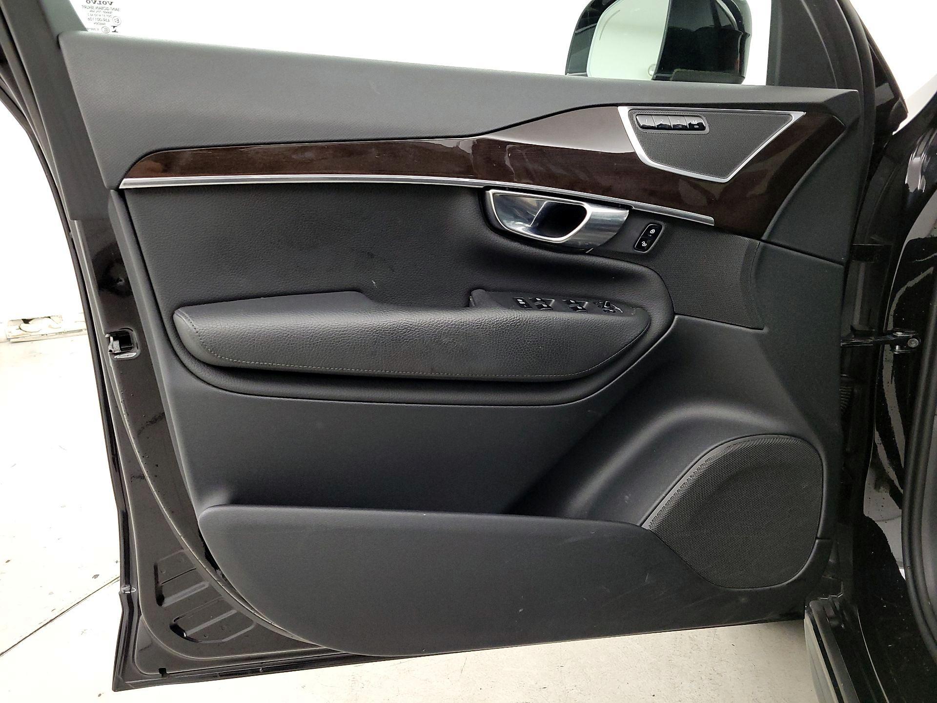 Thumbnail: 2019 Volvo XC90 - 12
