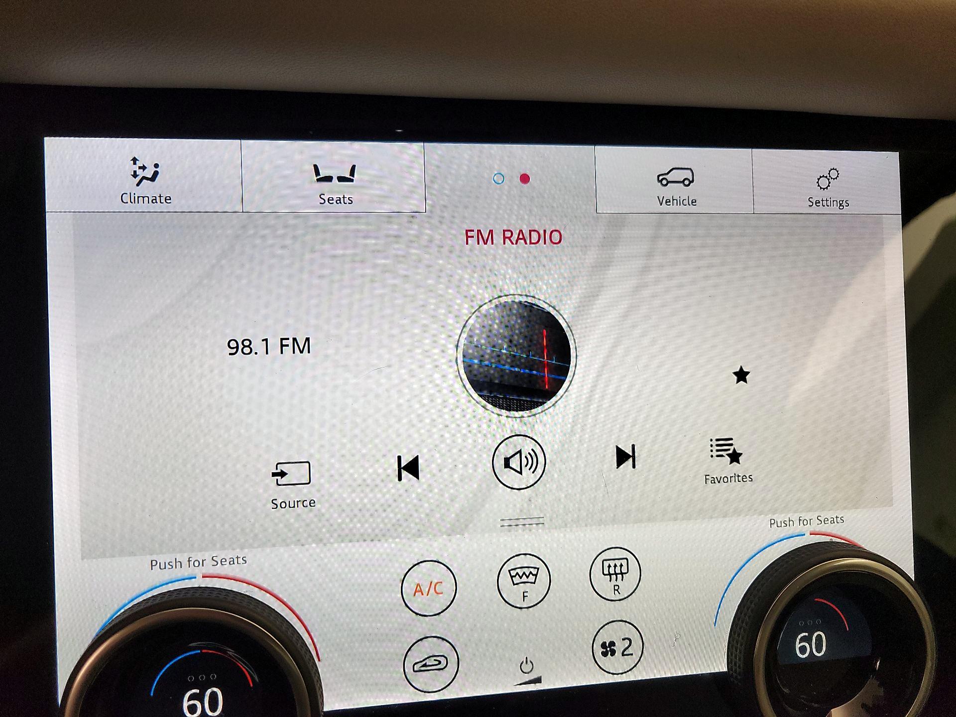 Thumbnail: 2019 Land Rover Range Rover Velar - 16