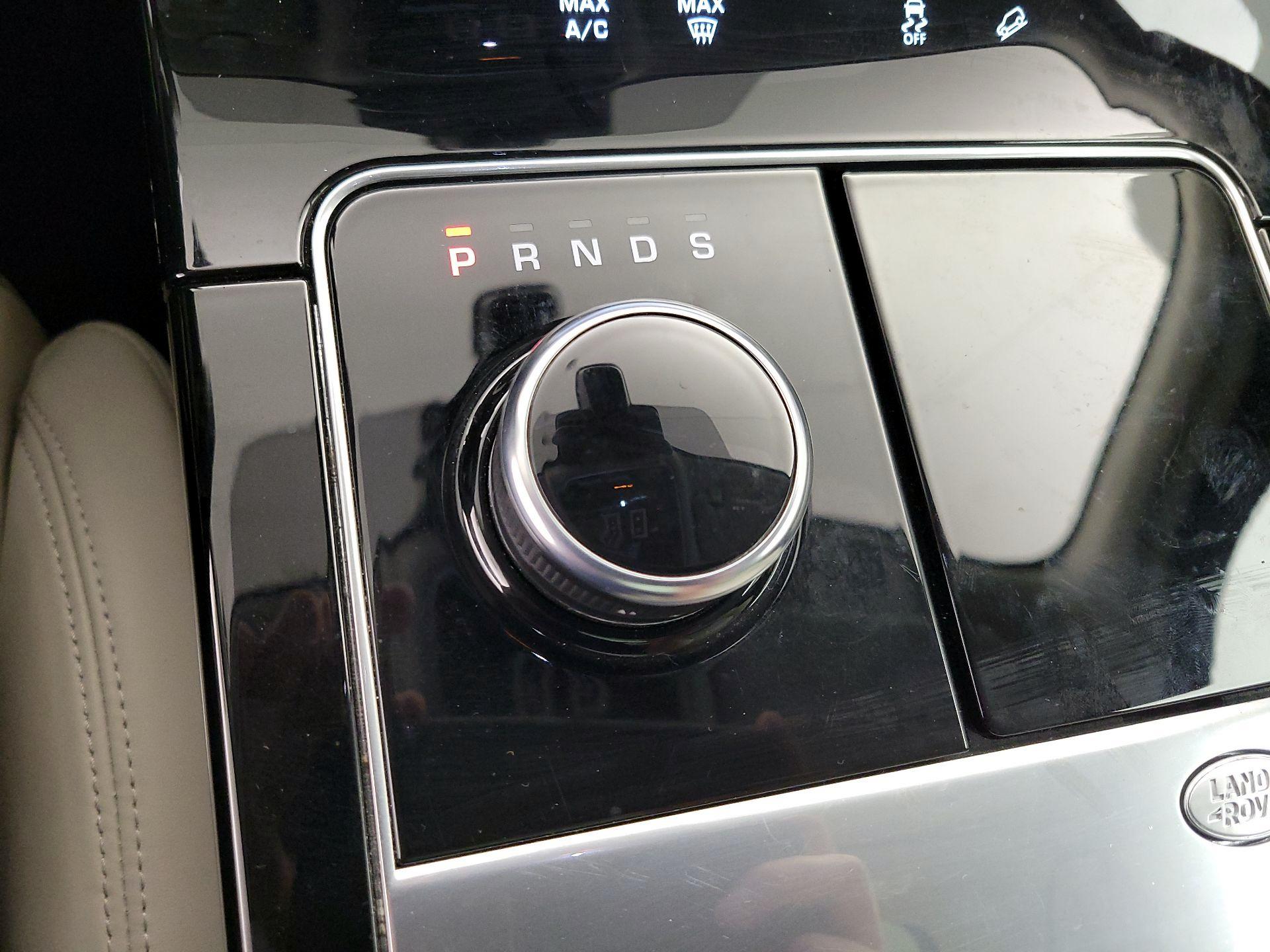 Thumbnail: 2019 Land Rover Range Rover Velar - 18
