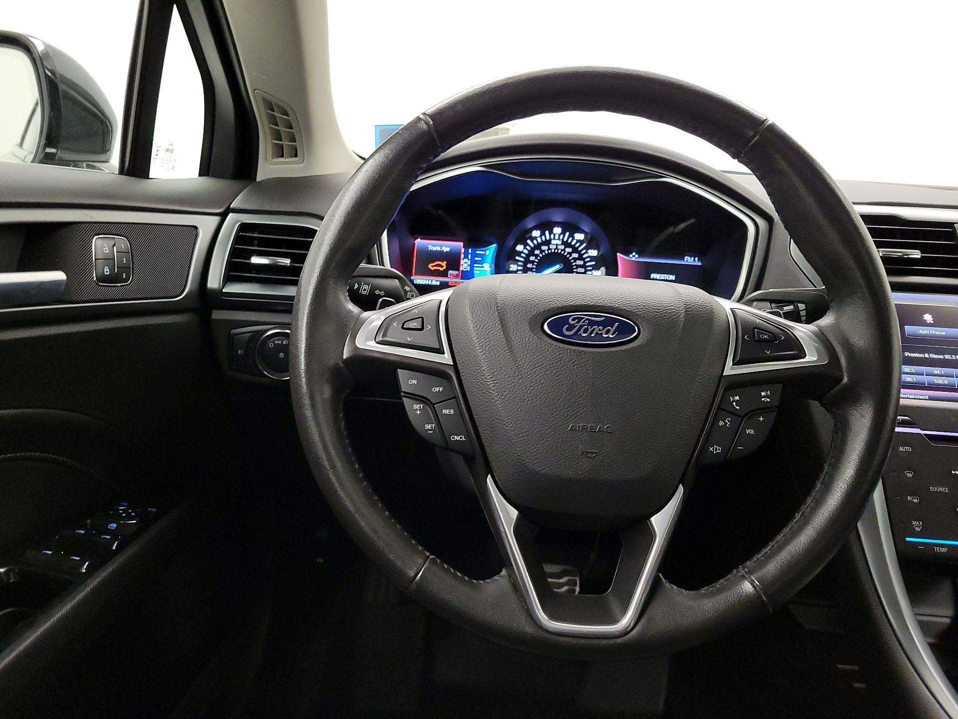 Thumbnail: 2015 Ford Fusion - 10