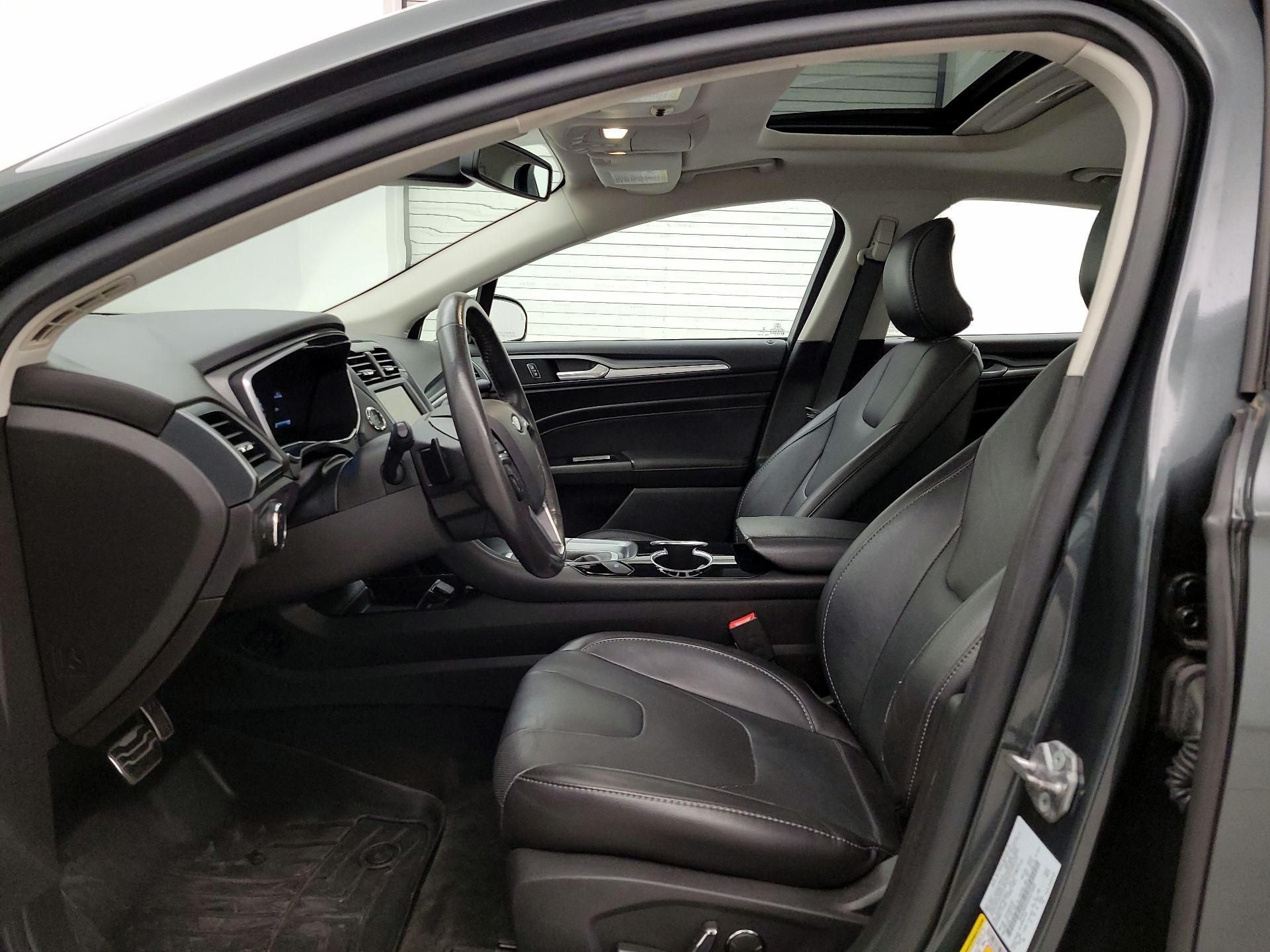 Thumbnail: 2015 Ford Fusion - 11