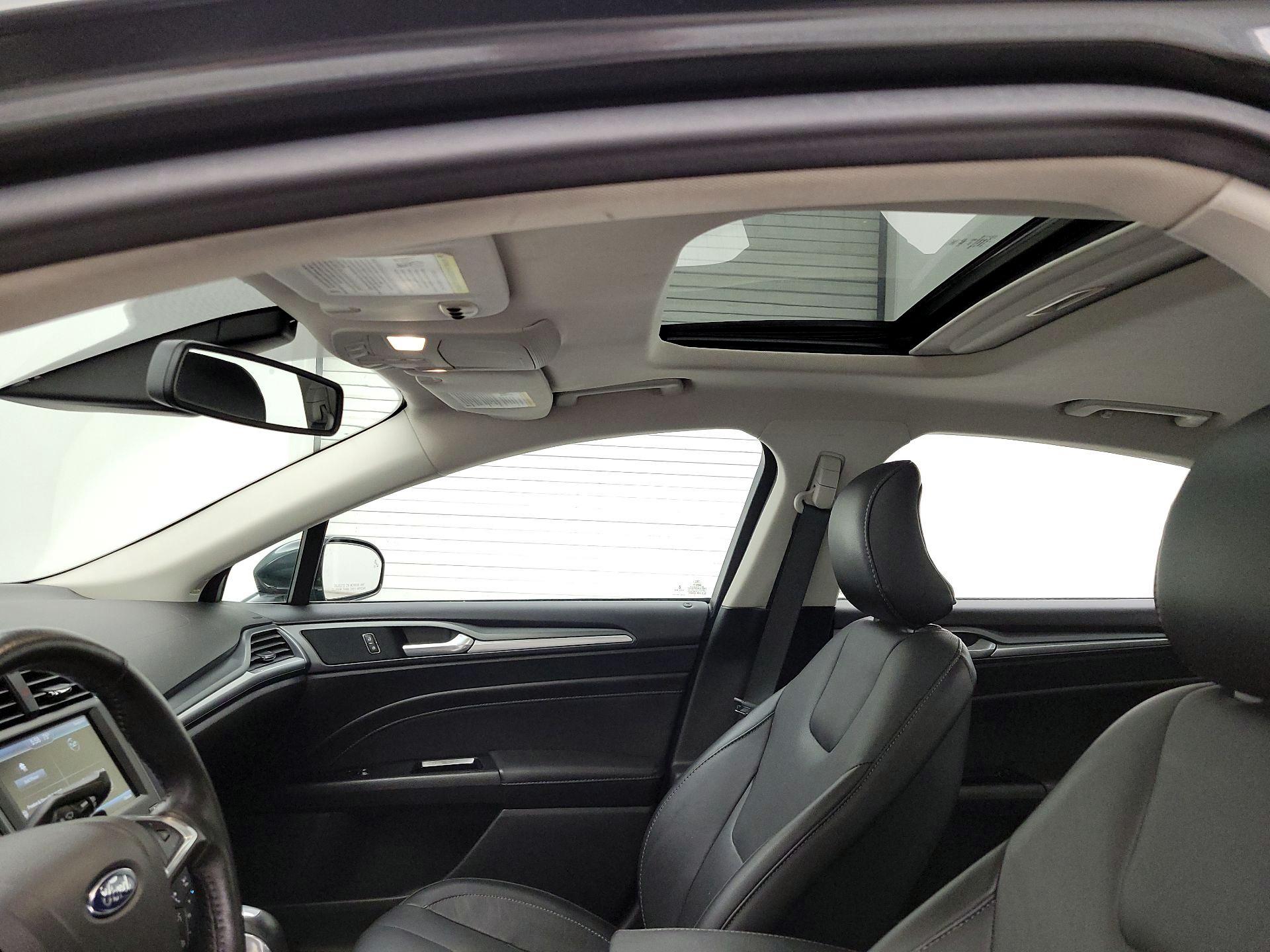 Thumbnail: 2015 Ford Fusion - 19
