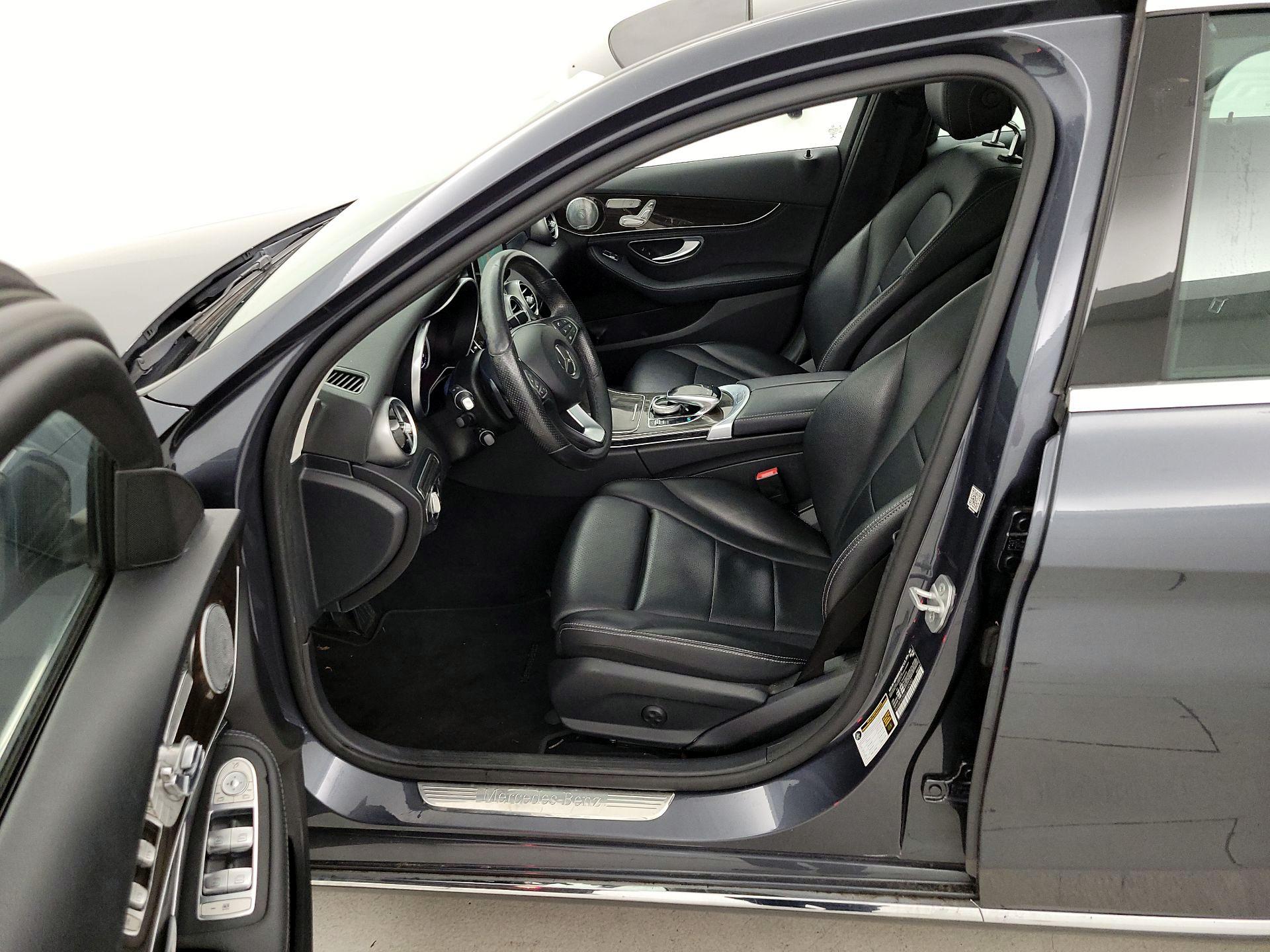 Thumbnail: 2016 Mercedes-Benz C-Class - 11