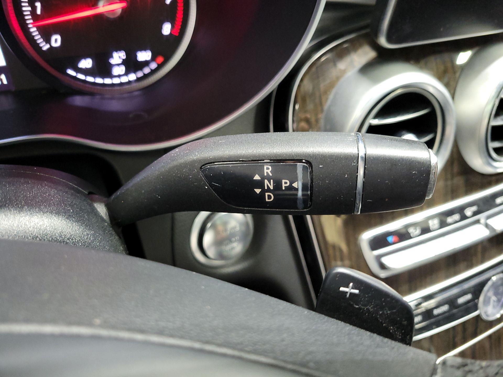 Thumbnail: 2016 Mercedes-Benz C-Class - 18