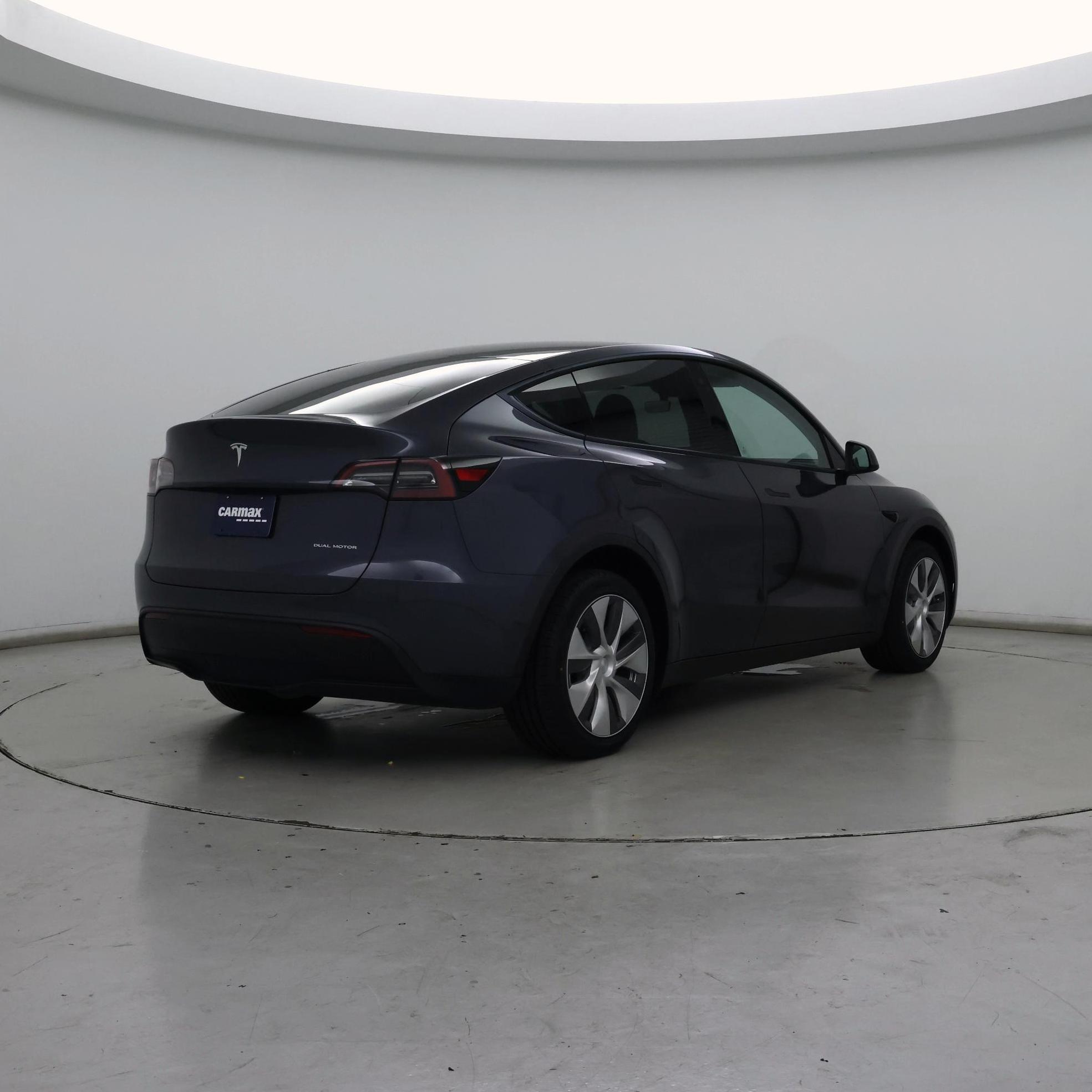 Thumbnail: 2023 Tesla Model Y - 8