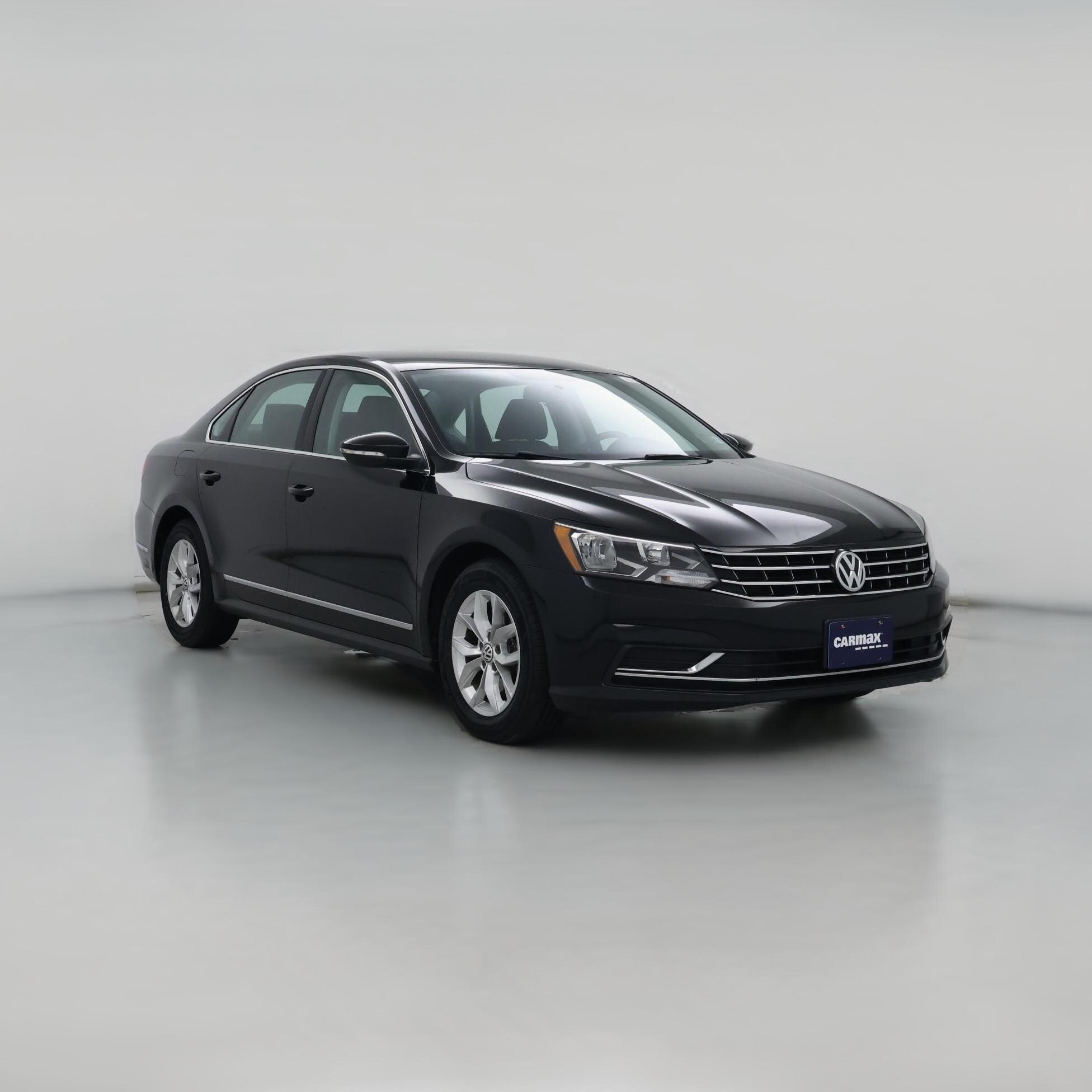 Thumbnail: 2016 Volkswagen Passat - 1