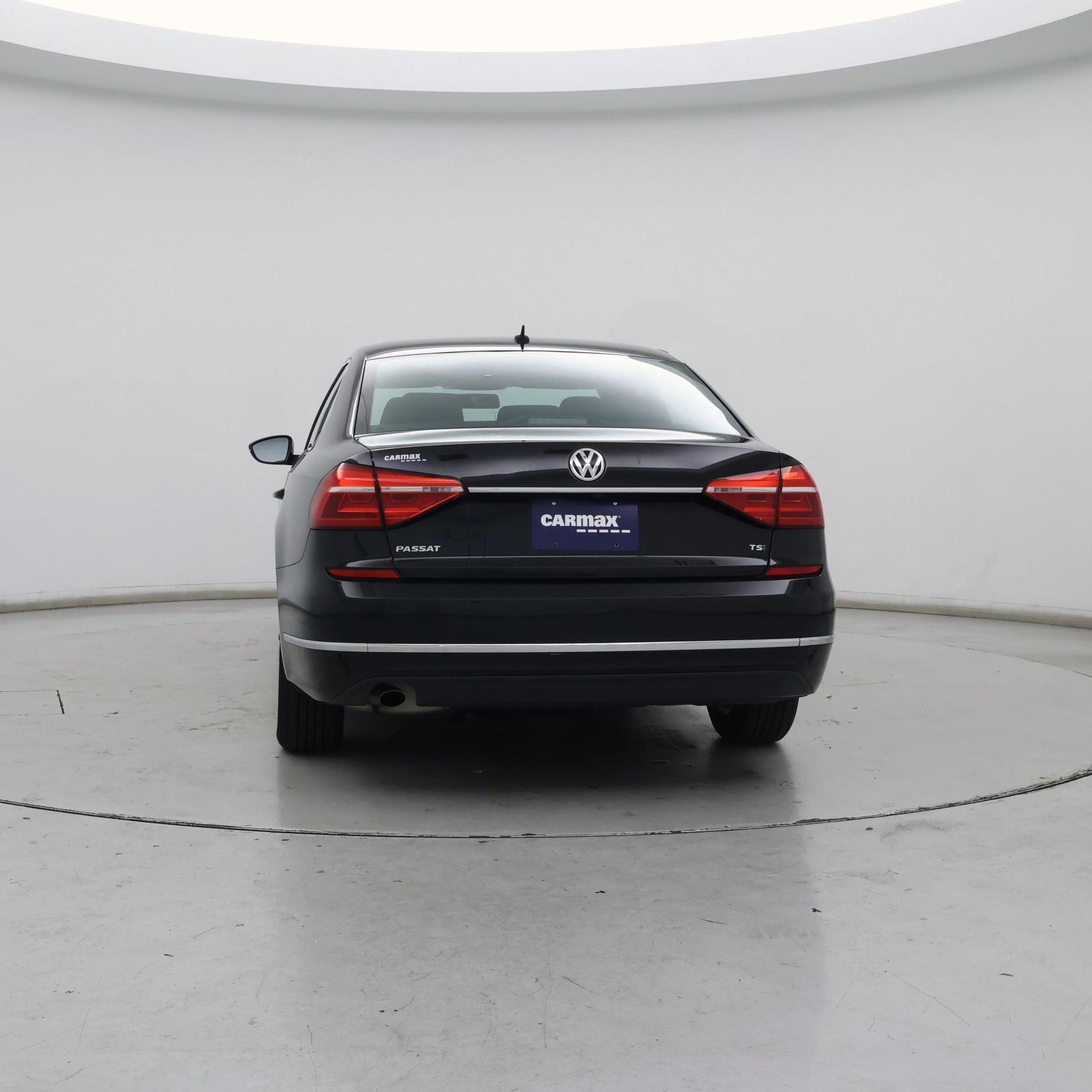 Thumbnail: 2016 Volkswagen Passat - 6