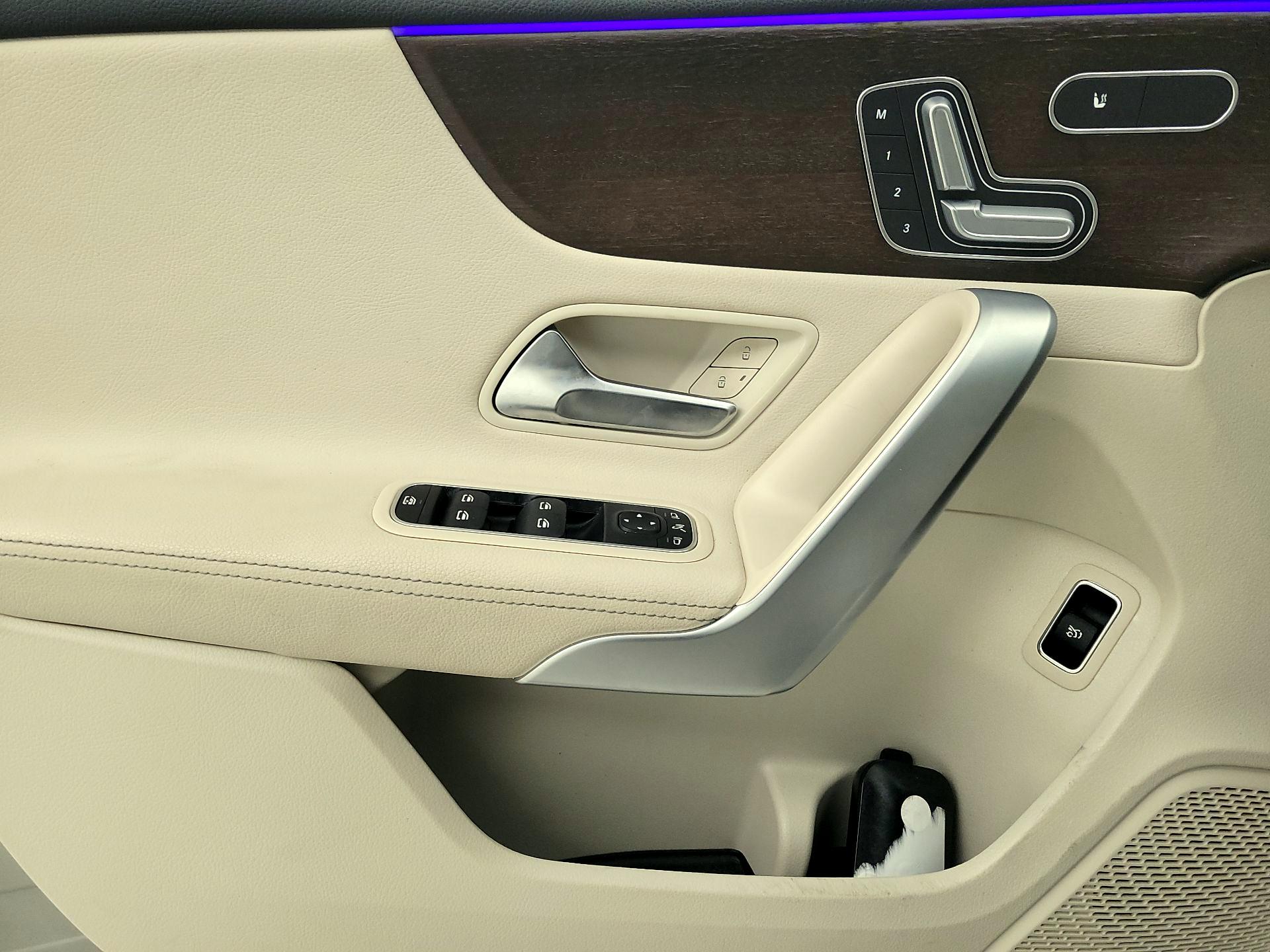 Thumbnail: 2019 Mercedes-Benz A-Class - 12