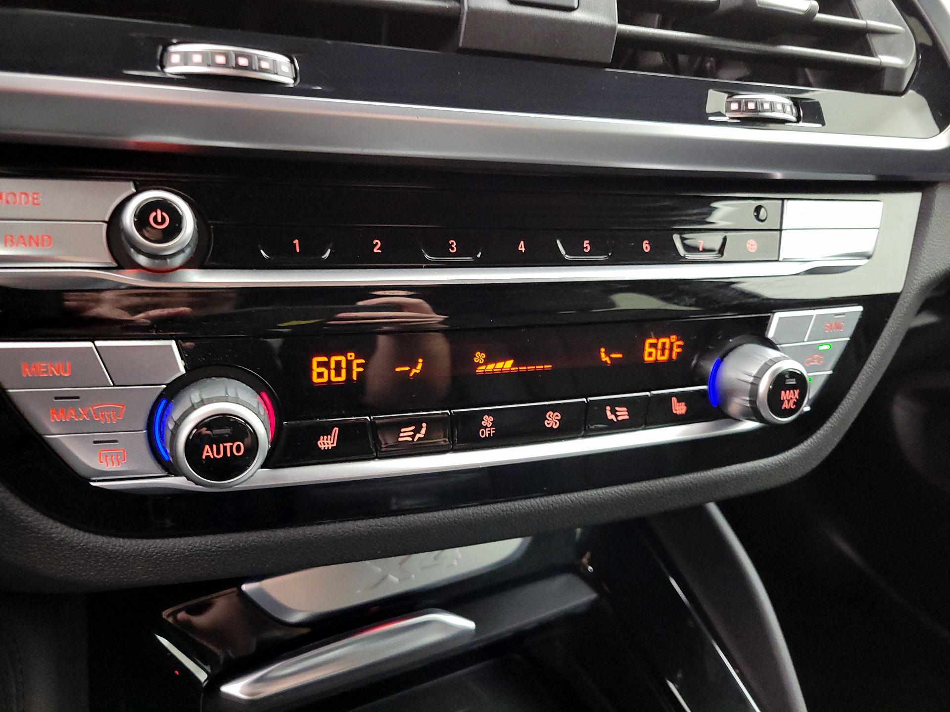 Thumbnail: 2021 BMW X4 - 17
