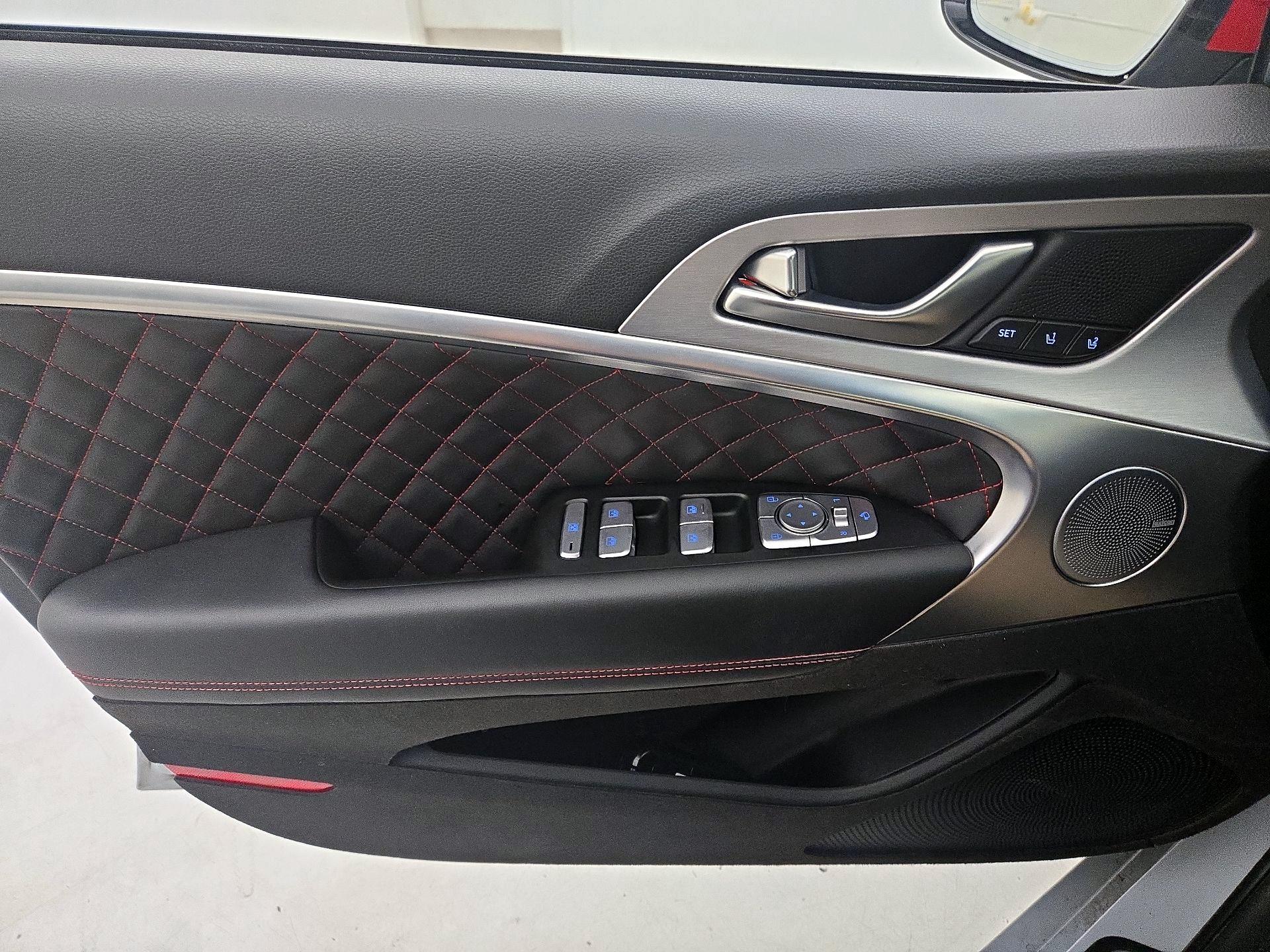 Thumbnail: 2019 Genesis G70 - 12