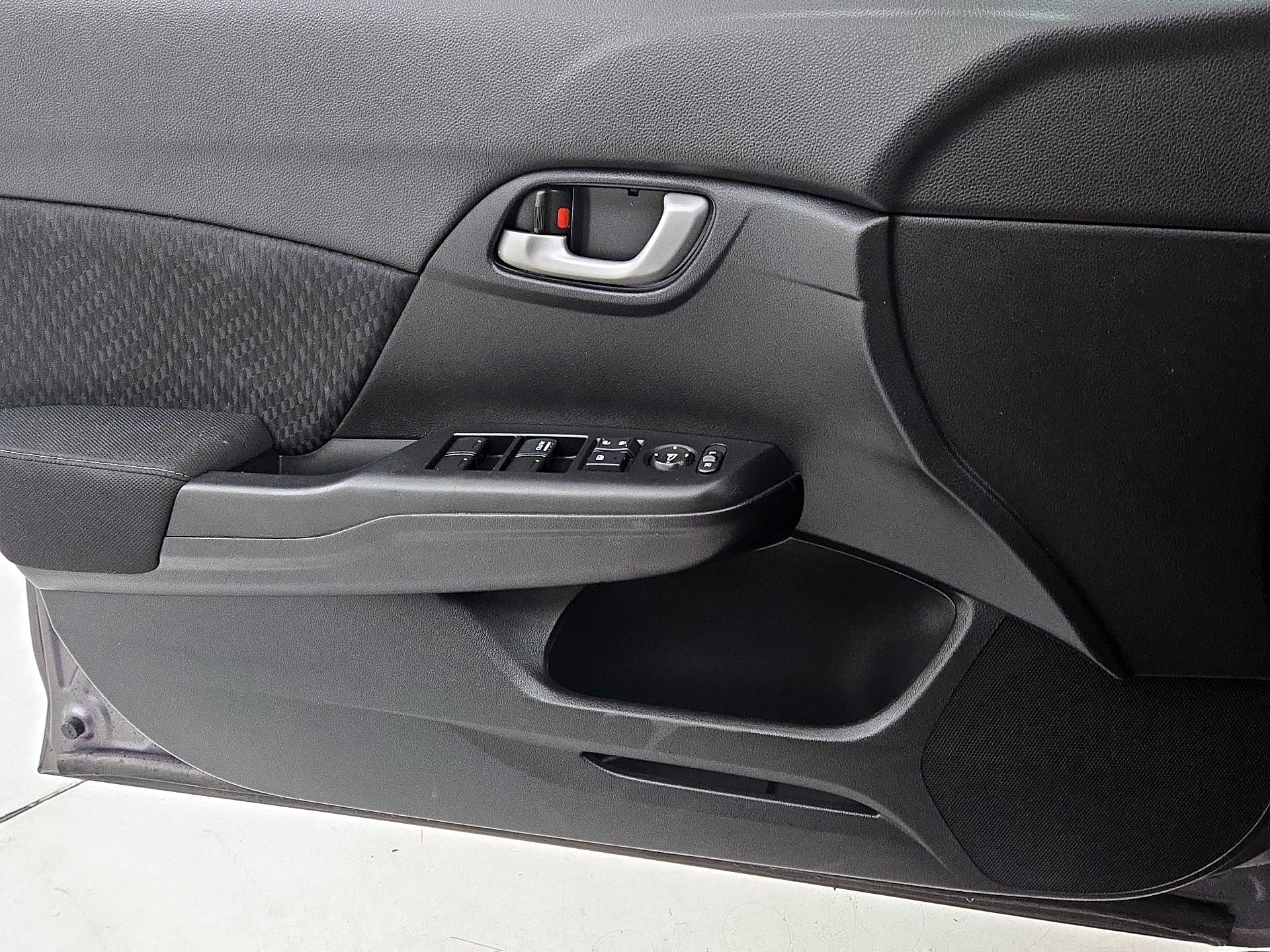 Thumbnail: 2015 Honda Civic - 12
