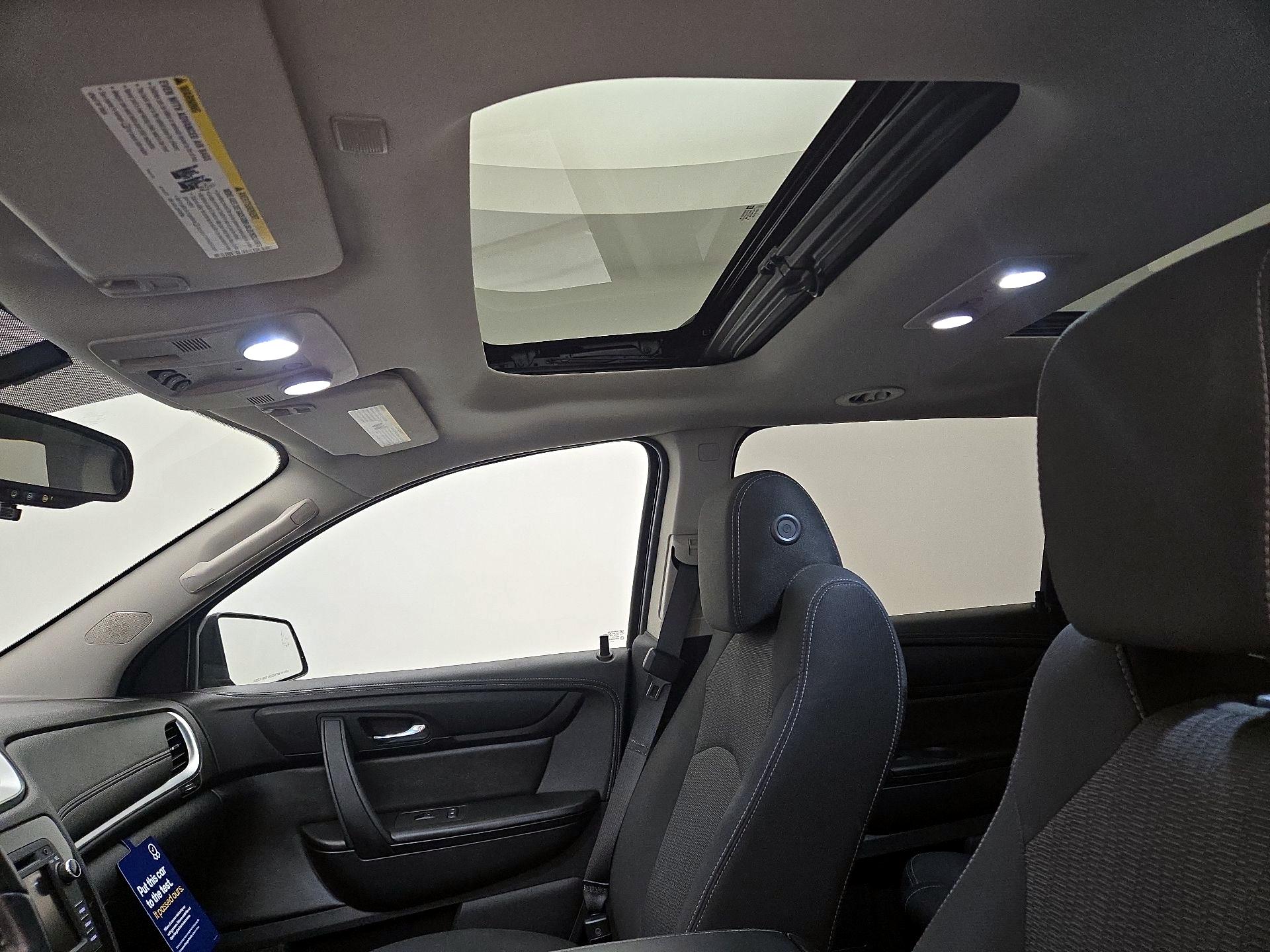 Thumbnail: 2017 Chevrolet Traverse - 19