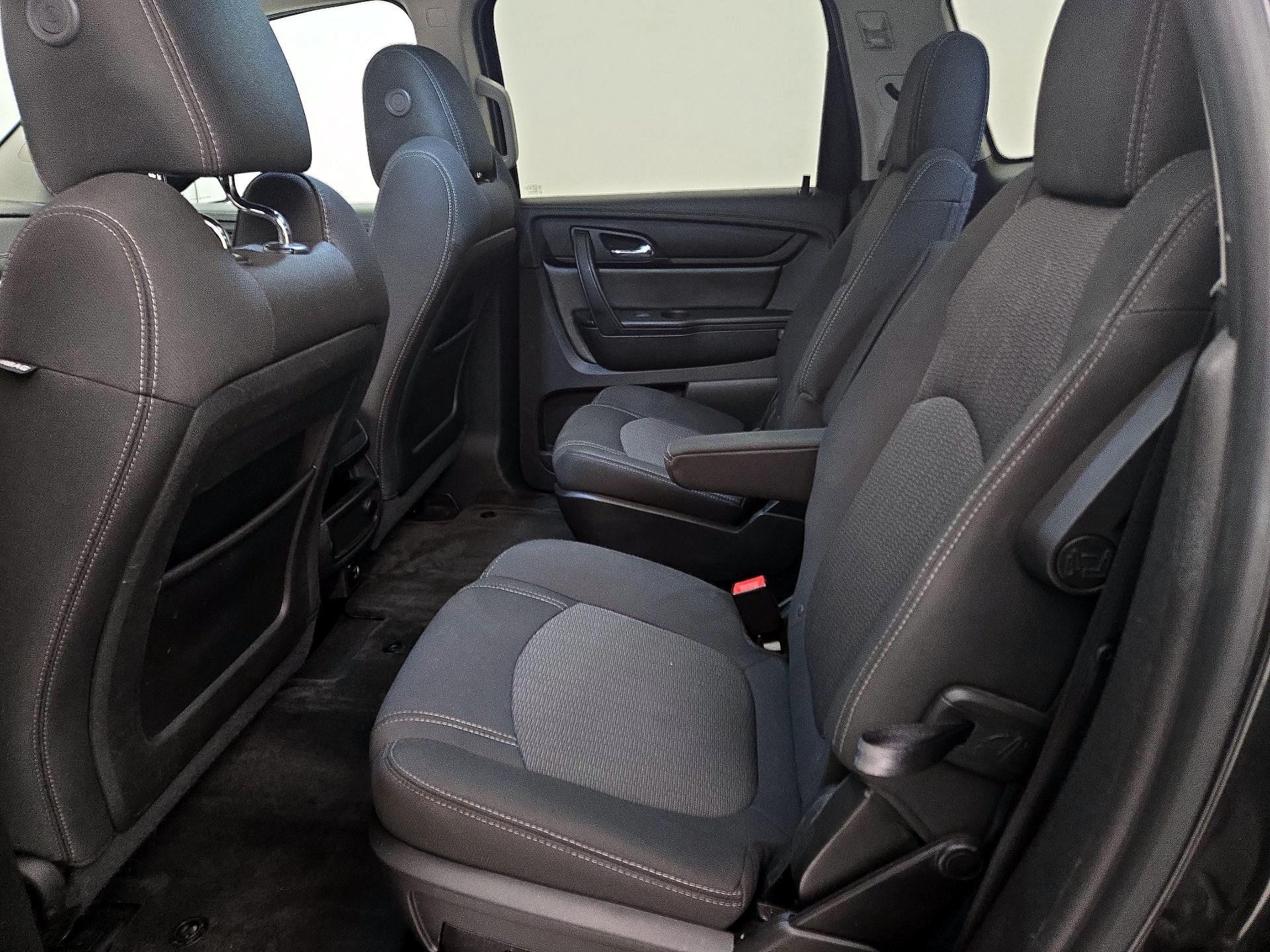 Thumbnail: 2017 Chevrolet Traverse - 20
