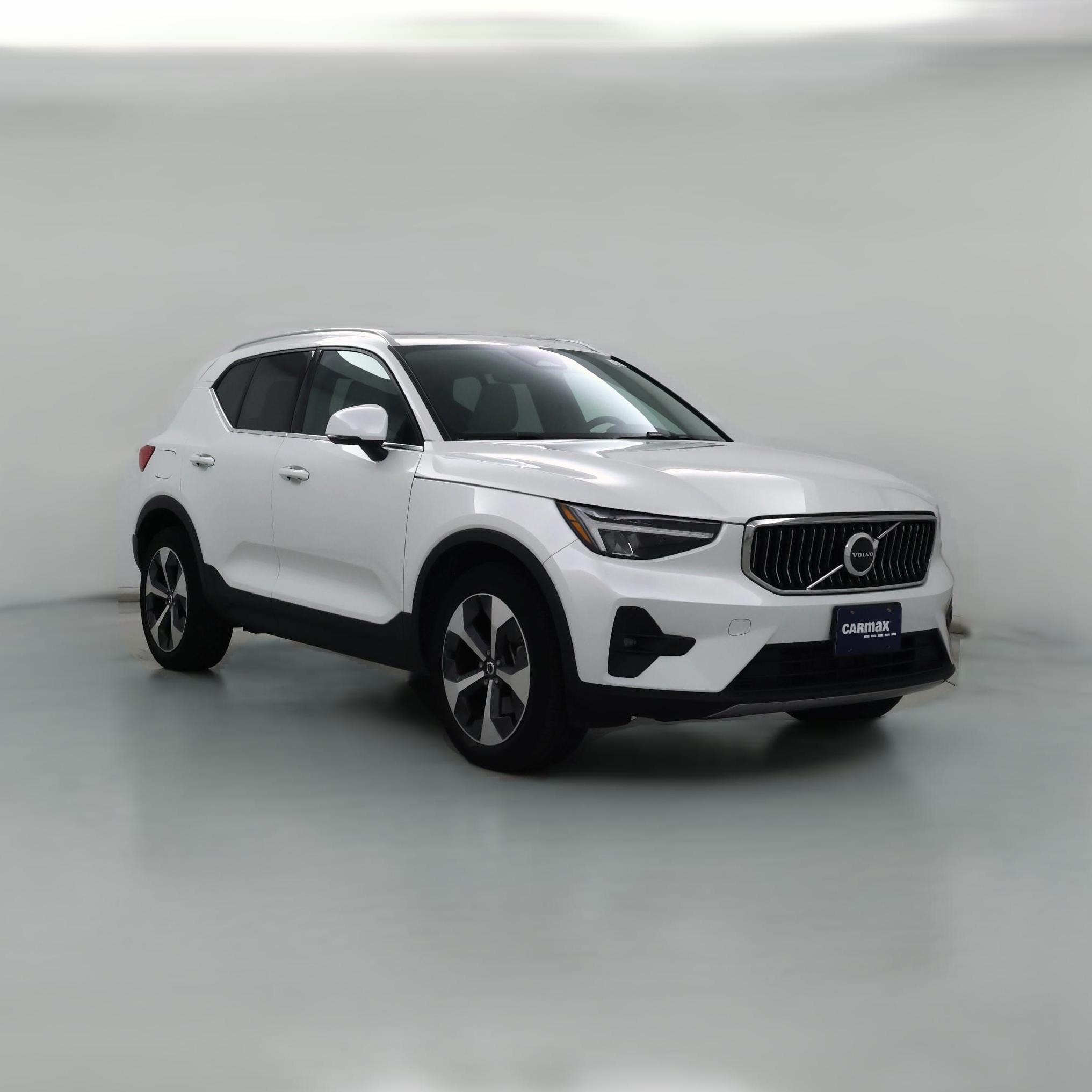 Thumbnail: 2023 Volvo XC40 - 1