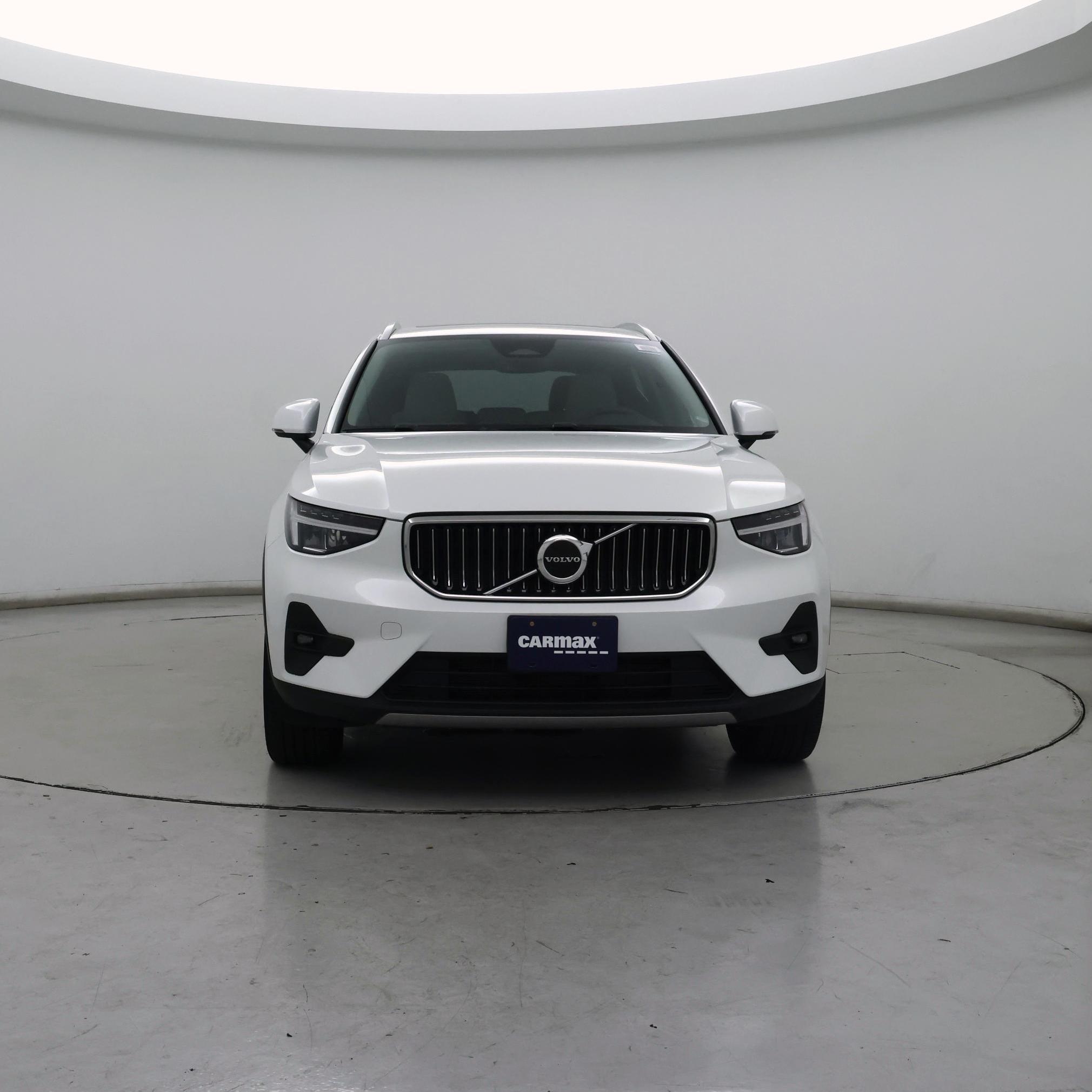 Thumbnail: 2023 Volvo XC40 - 5