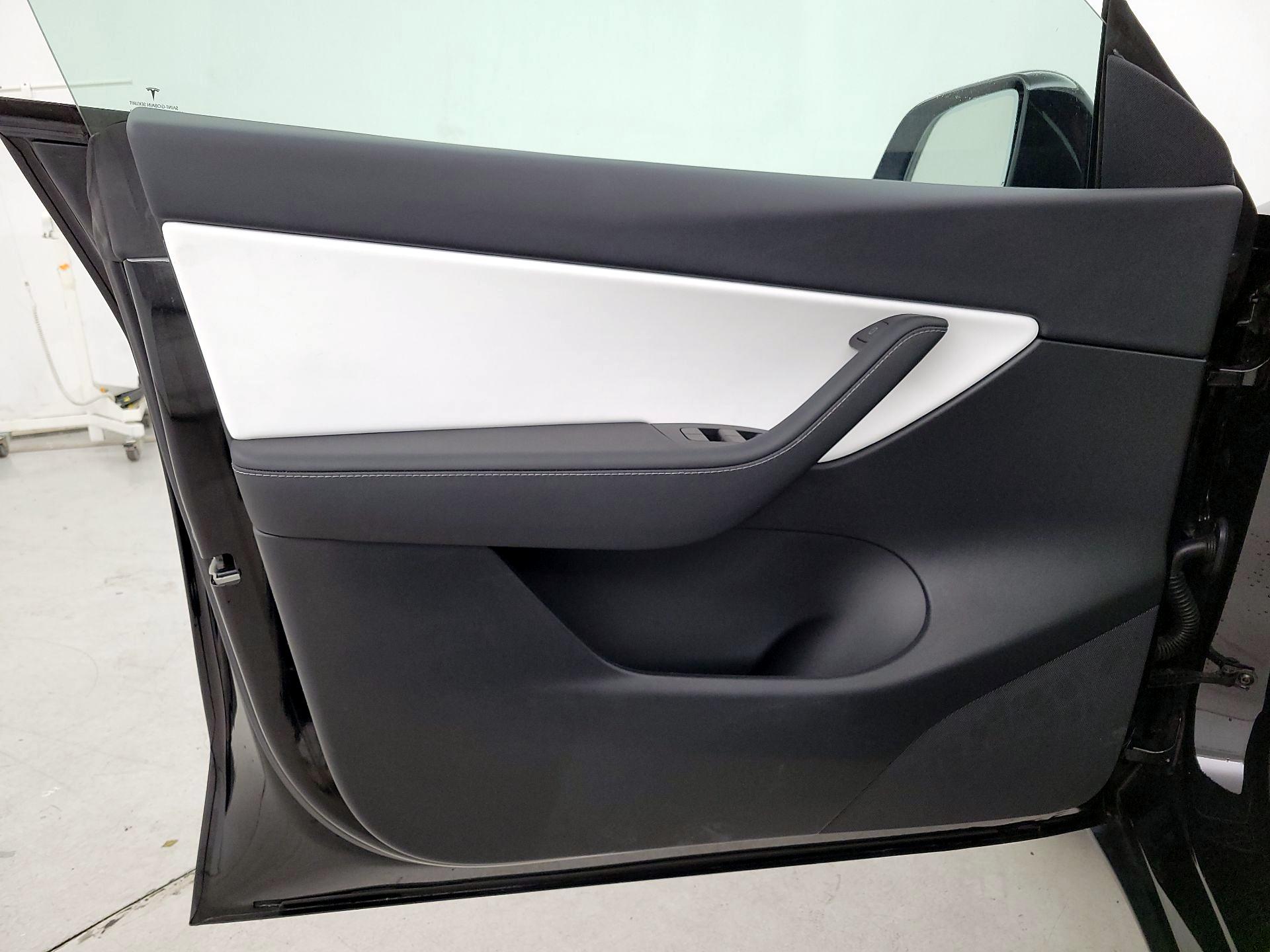 Thumbnail: 2021 Tesla Model Y - 12