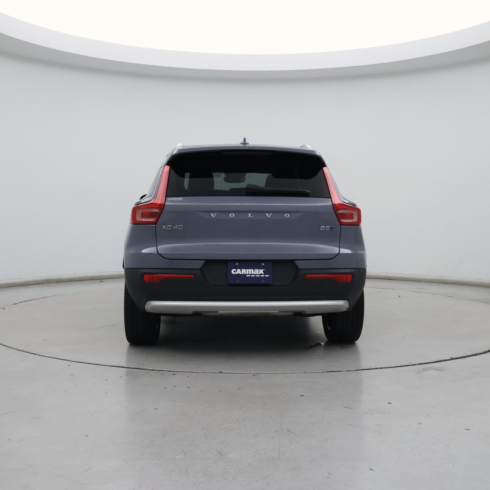Thumbnail: 2023 Volvo XC40 - 6