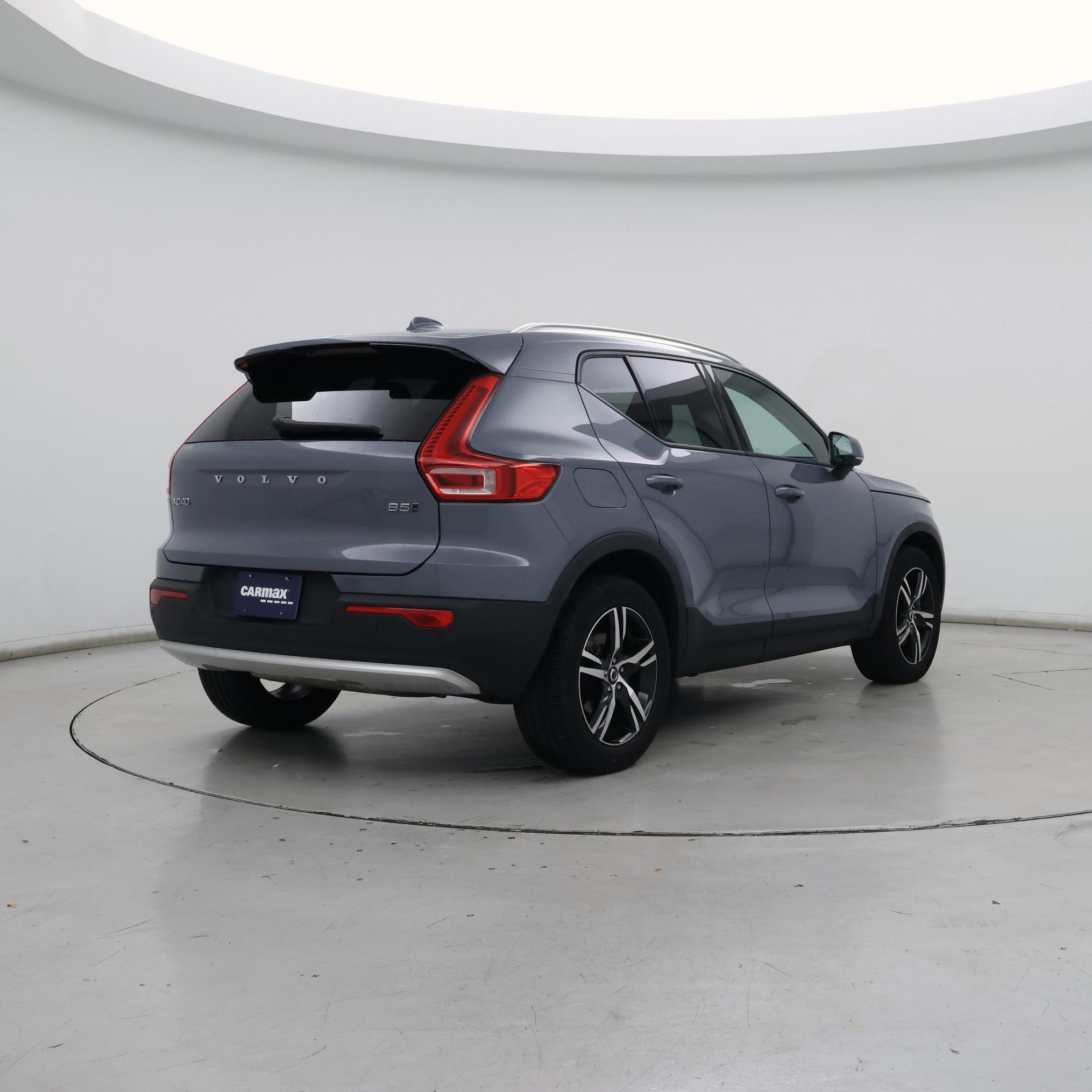 Thumbnail: 2023 Volvo XC40 - 8