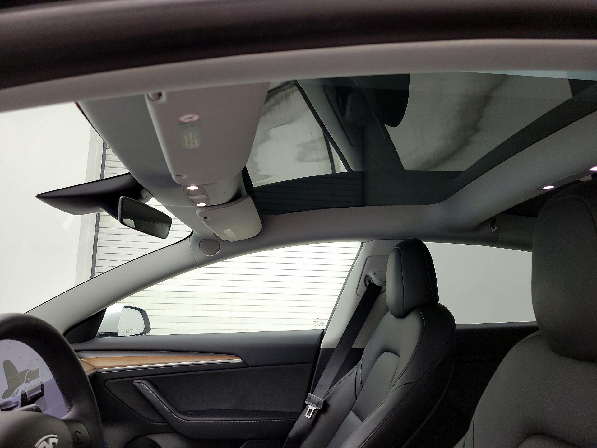 Thumbnail: 2022 Tesla Model 3 - 18