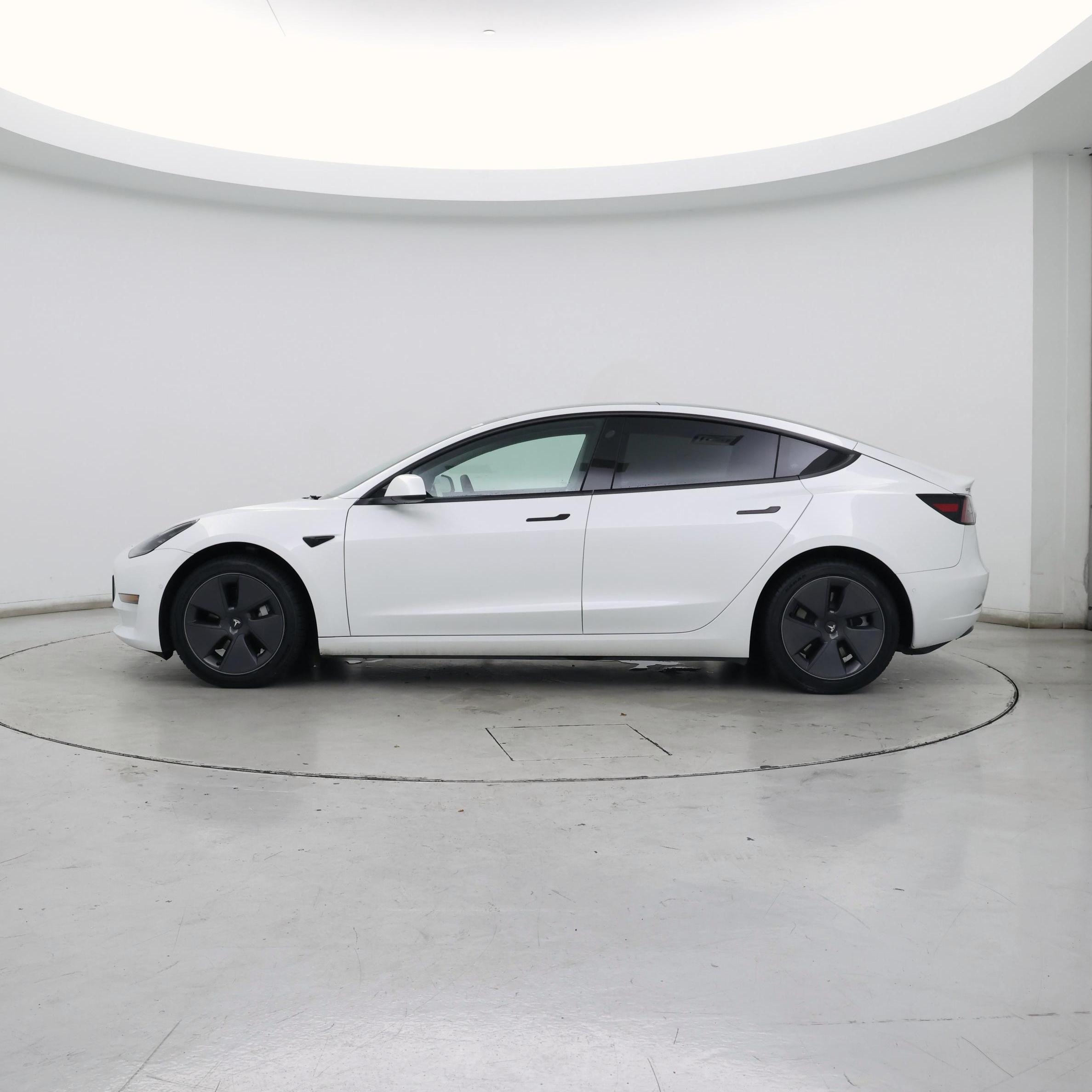 Thumbnail: 2022 Tesla Model 3 - 3