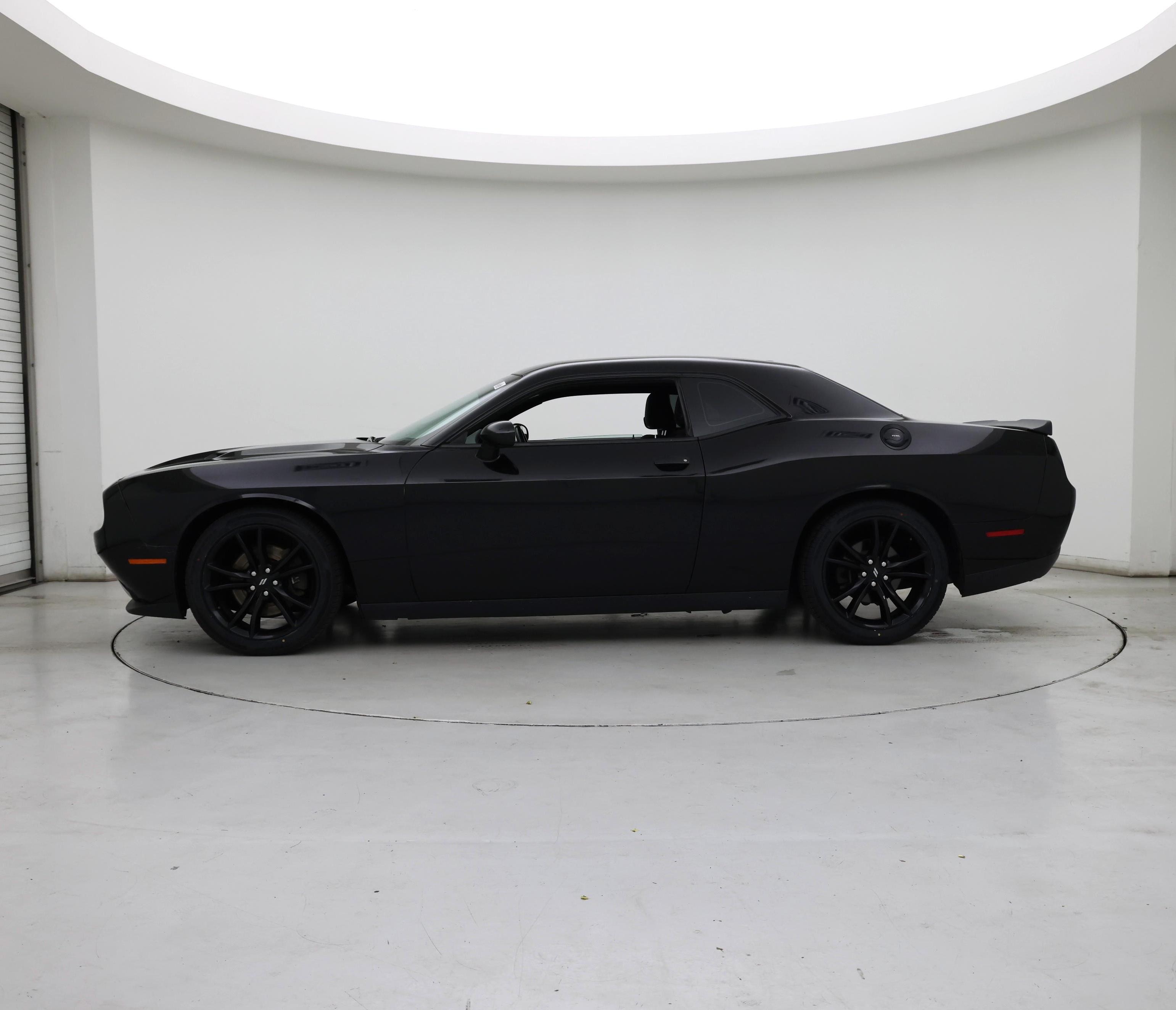Thumbnail: 2018 Dodge Challenger - 3