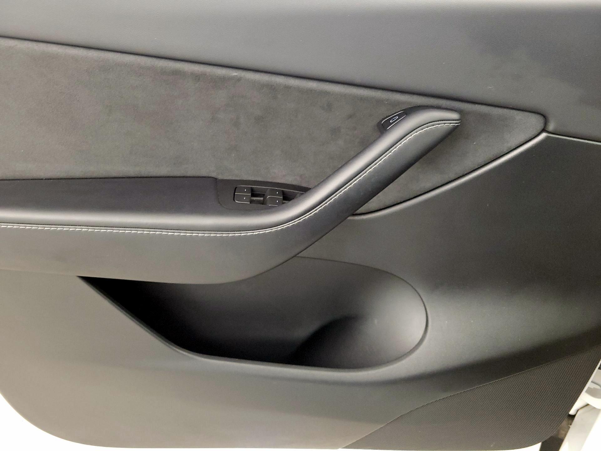 Thumbnail: 2021 Tesla Model Y - 12