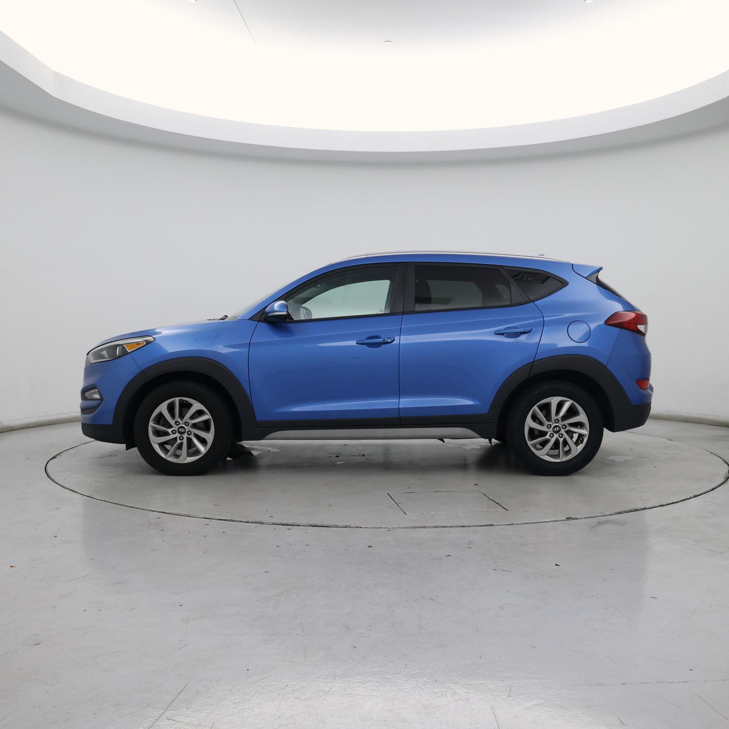 Thumbnail: 2017 Hyundai Tucson - 3