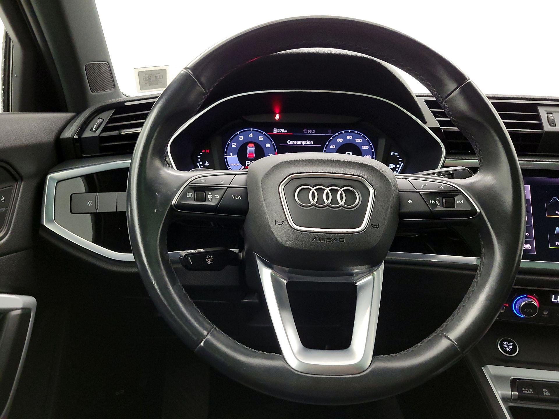 Thumbnail: 2021 Audi Q3 - 10